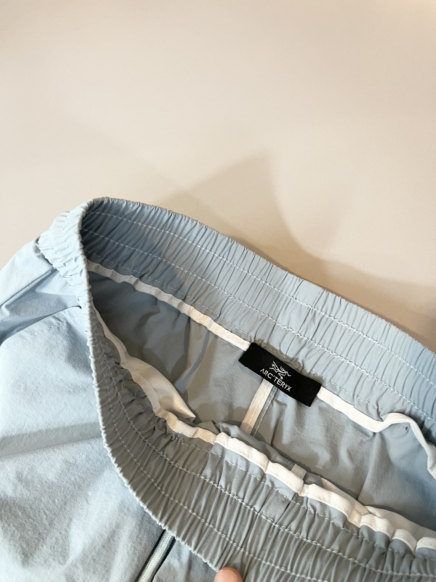  ARCTER*X始*祖鸟 2025春夏新款休闲运动风格休闲短裤裤，户外品牌可能大家第一想到的就是加拿大