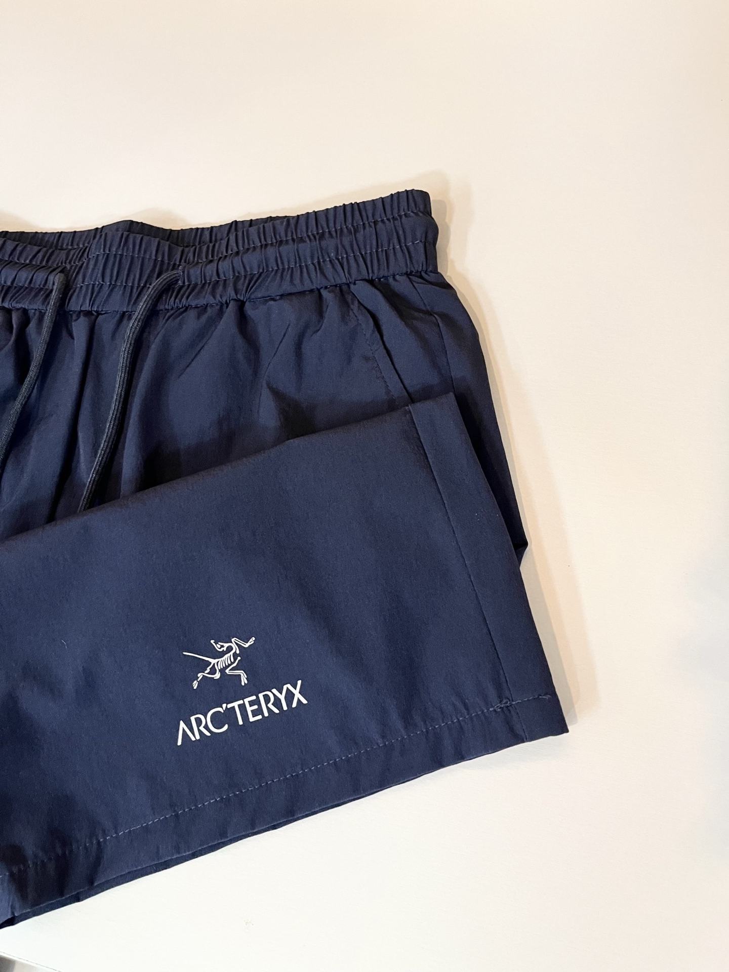  ARCTER*X始*祖鸟 2025春夏新款休闲运动风格休闲短裤裤，户外品牌可能大家第一想到的就是加拿大