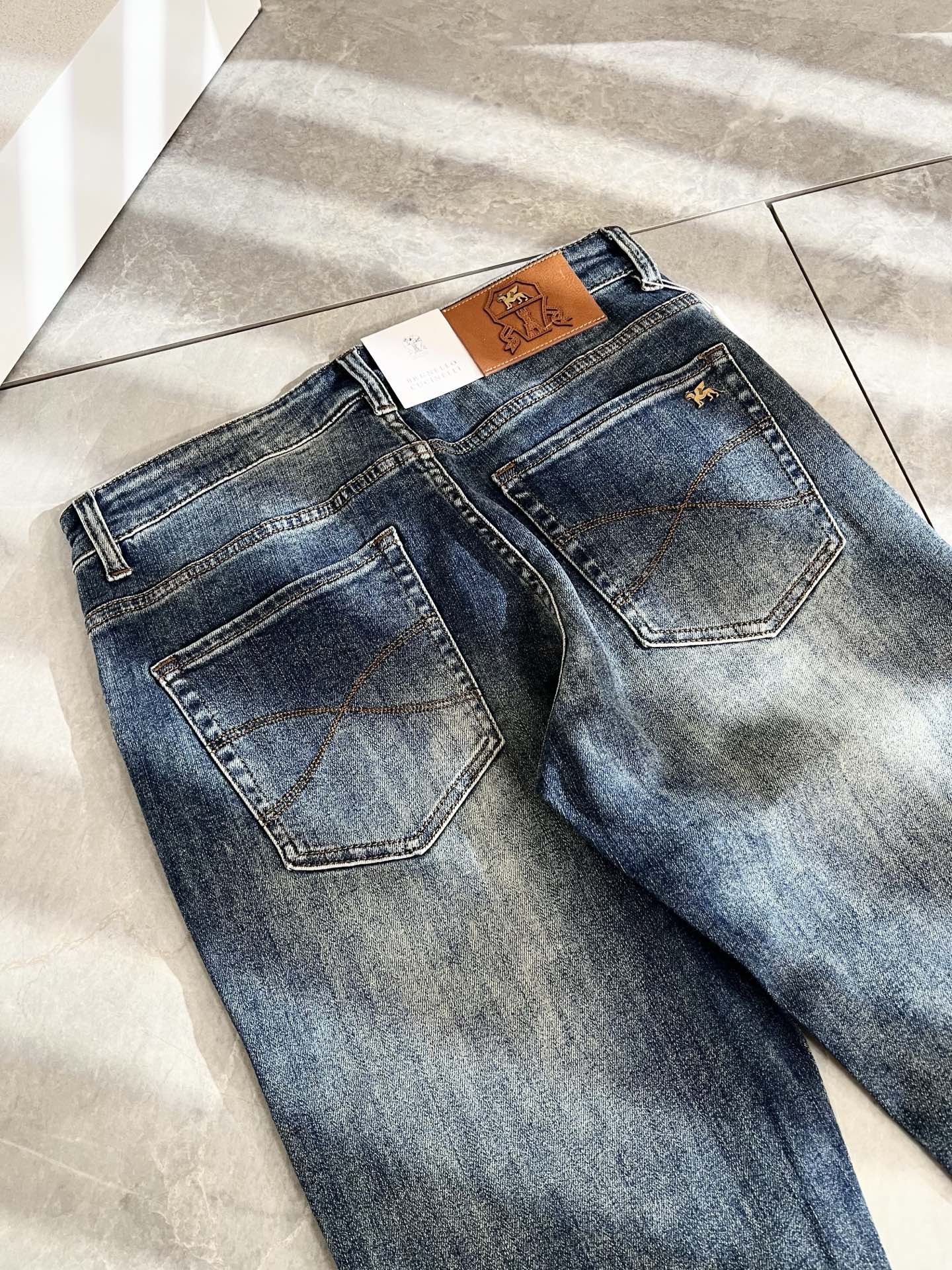  BC-Brunello Cucineli 2025春夏新品男士时装款高端休闲牛仔裤，香港洋行渠道货，日