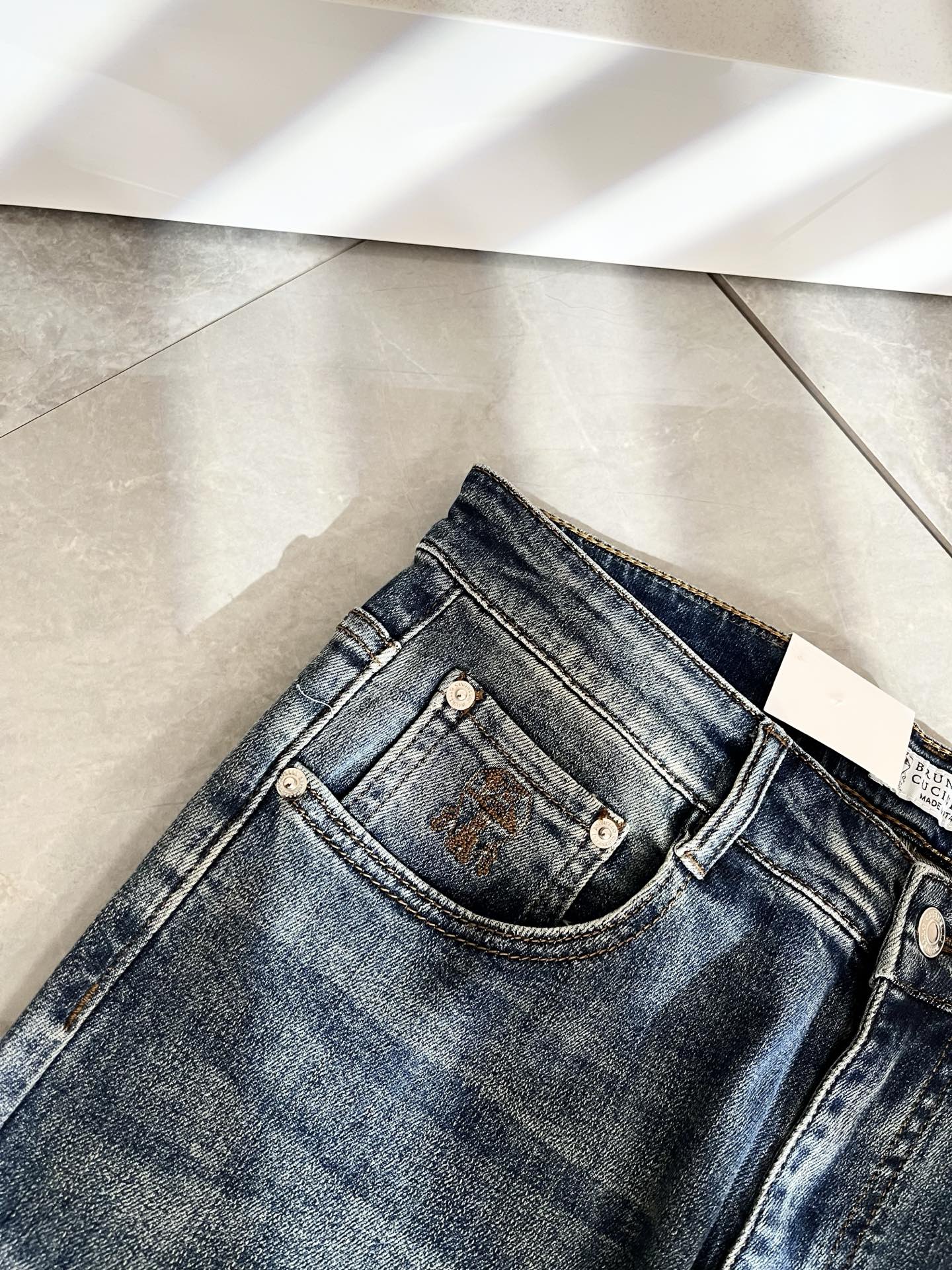  BC-Brunello Cucineli 2025春夏新品男士时装款高端休闲牛仔裤，香港洋行渠道货，日