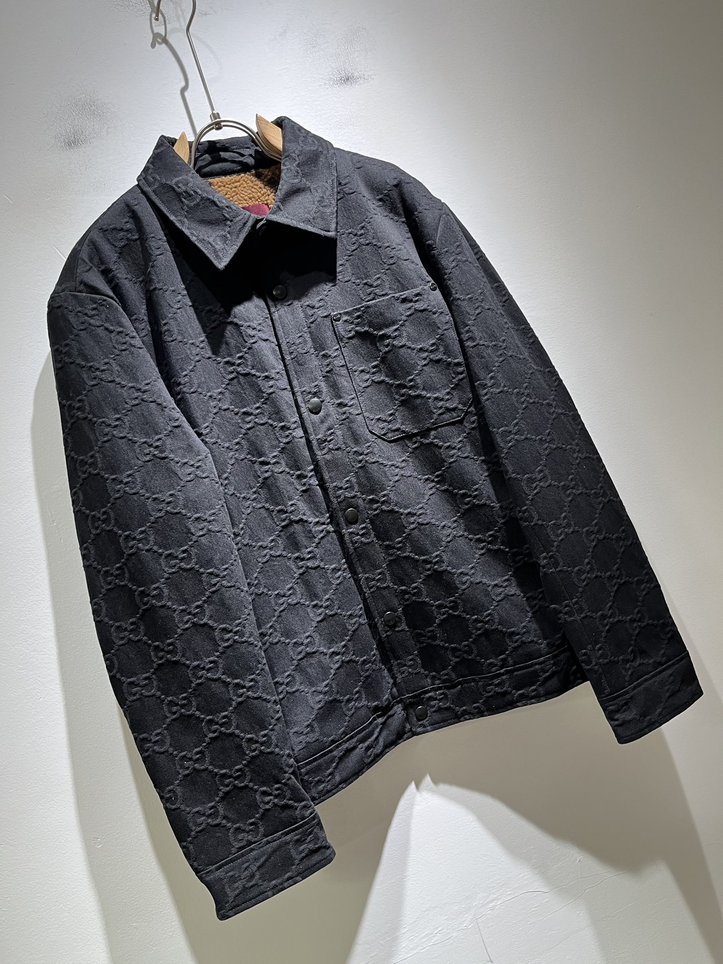  Gucc*古家 2025秋冬最新系列！男女同款👫牛仔夹克外套，贸易公司渠道稀出，同步官网发售 ！   