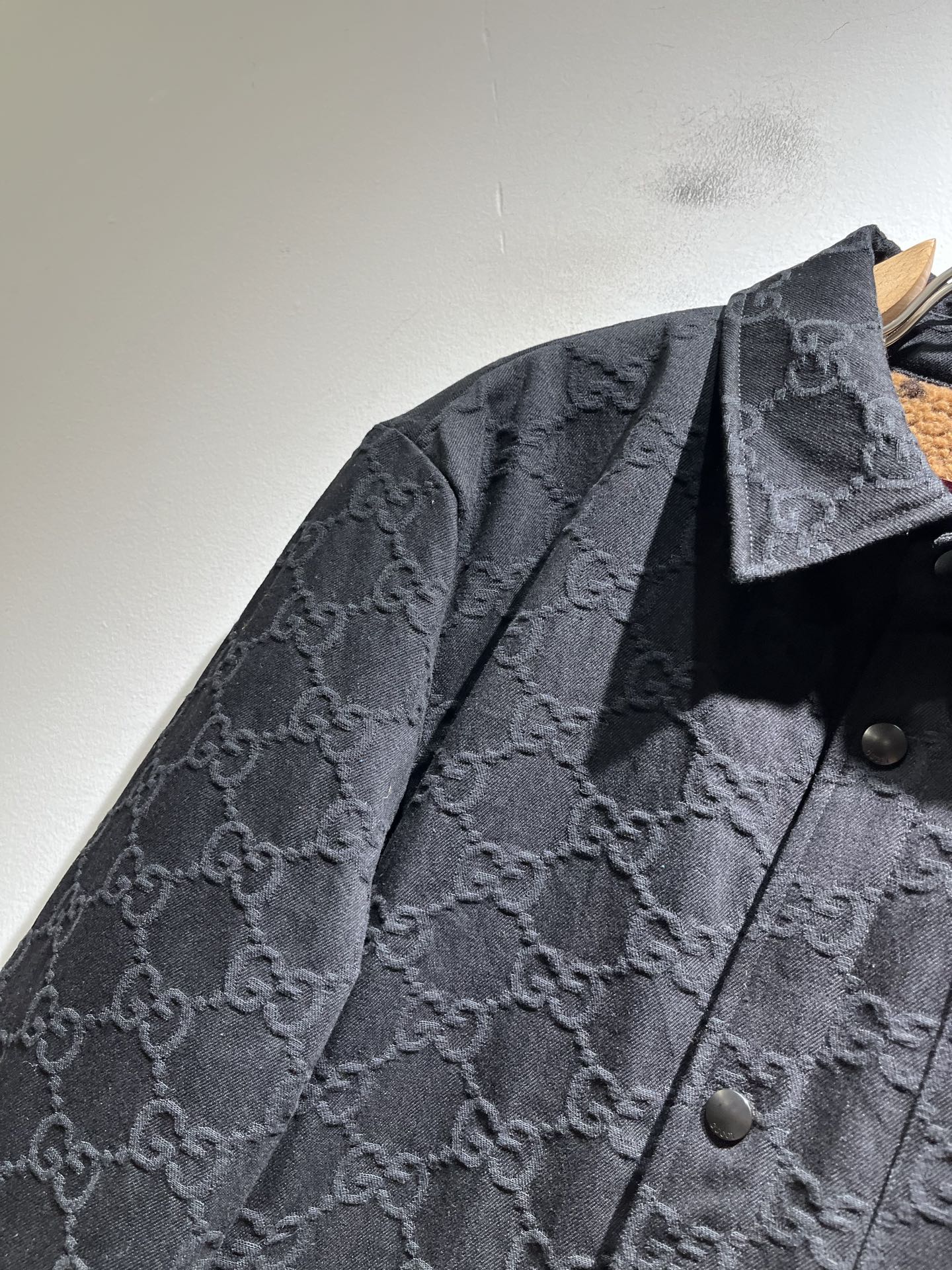  Gucc*古家 2025秋冬最新系列！男女同款👫牛仔夹克外套，贸易公司渠道稀出，同步官网发售 ！   