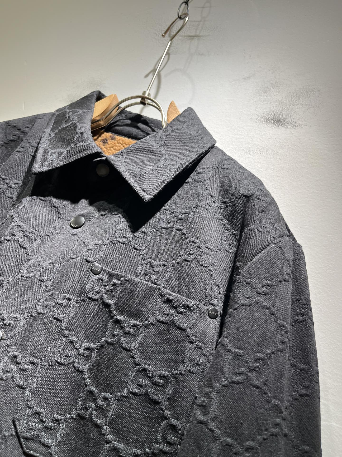  Gucc*古家 2025秋冬最新系列！男女同款👫牛仔夹克外套，贸易公司渠道稀出，同步官网发售 ！   