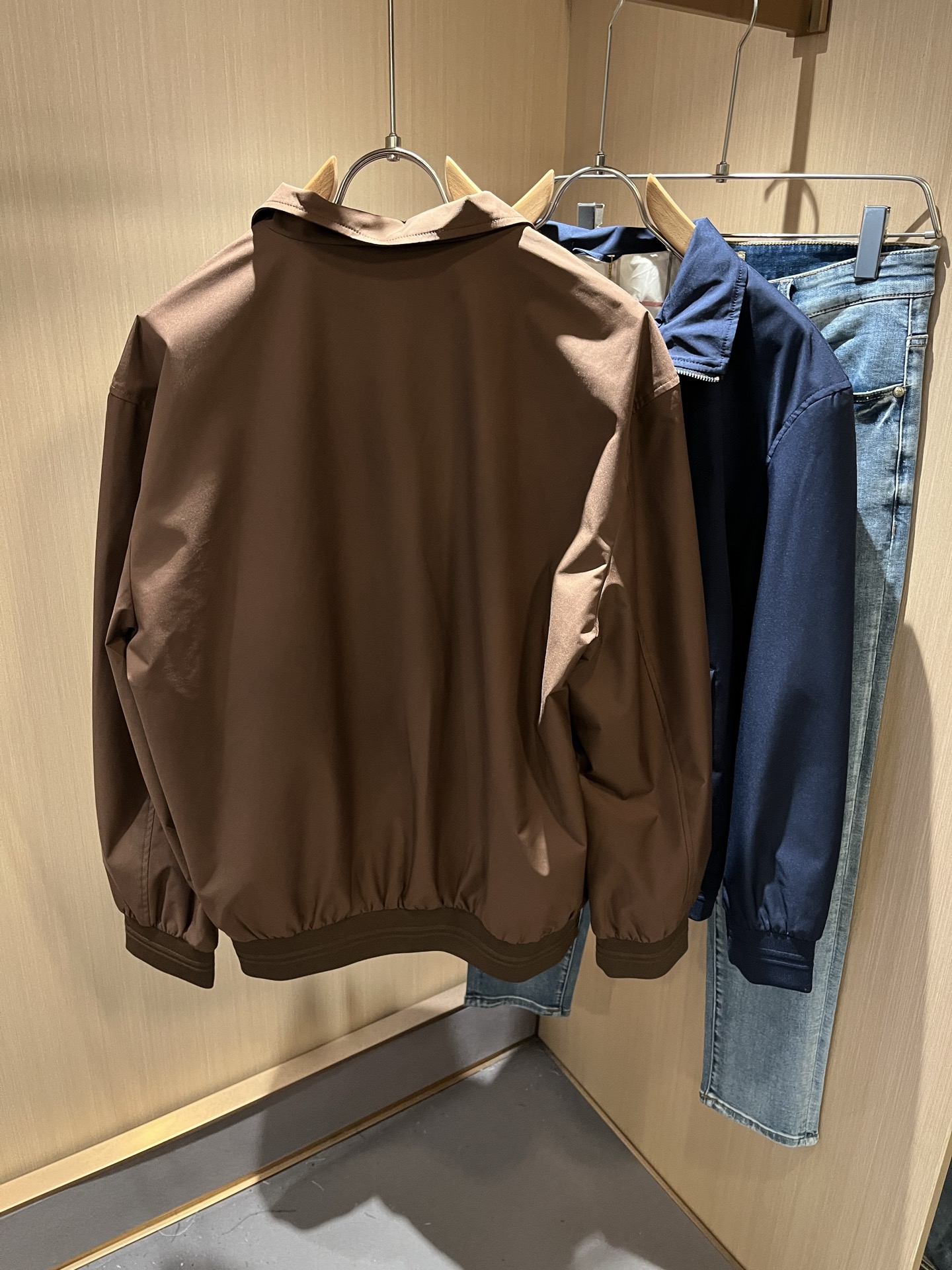  Loro Piana诺悠翩雅 2025秋冬新品男士休闲夹克外套，外贸公司订单！客供聚酯纤维材质，胸前刺