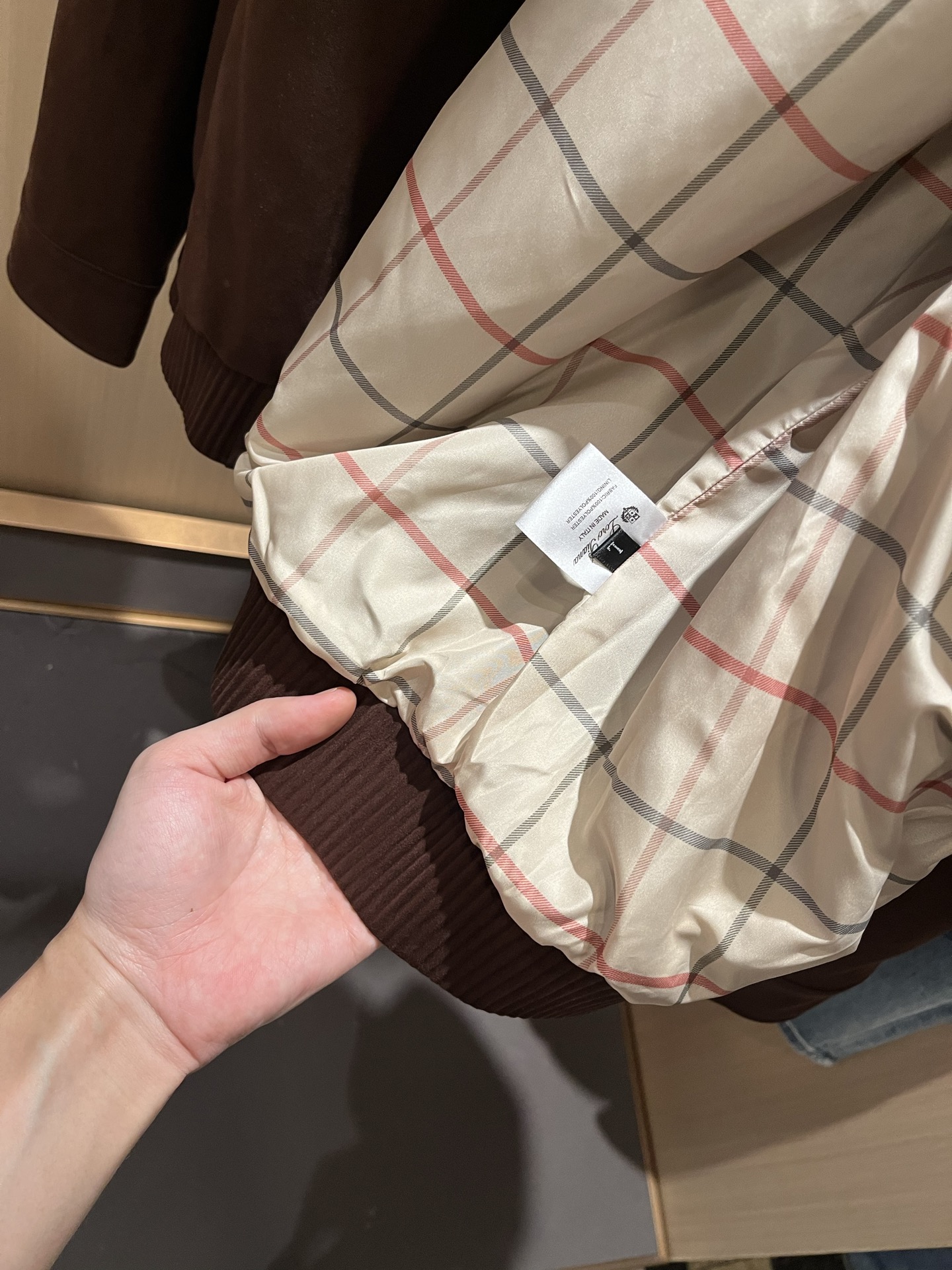  Loro Piana诺悠翩雅 2025秋冬新品男士休闲夹克外套，外贸公司订单！客供仿鹿绒材质，经典的专