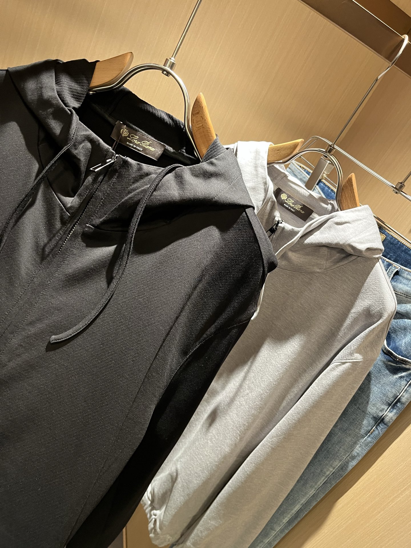  Loro Piana诺悠翩雅 2025秋冬新品男士连帽卫衣，外贸公司订单！客供纯棉棉材质，经典的专有织