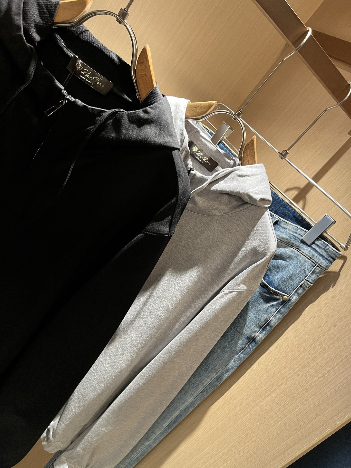  Loro Piana诺悠翩雅 2025秋冬新品男士连帽卫衣，外贸公司订单！客供纯棉棉材质，经典的专有织