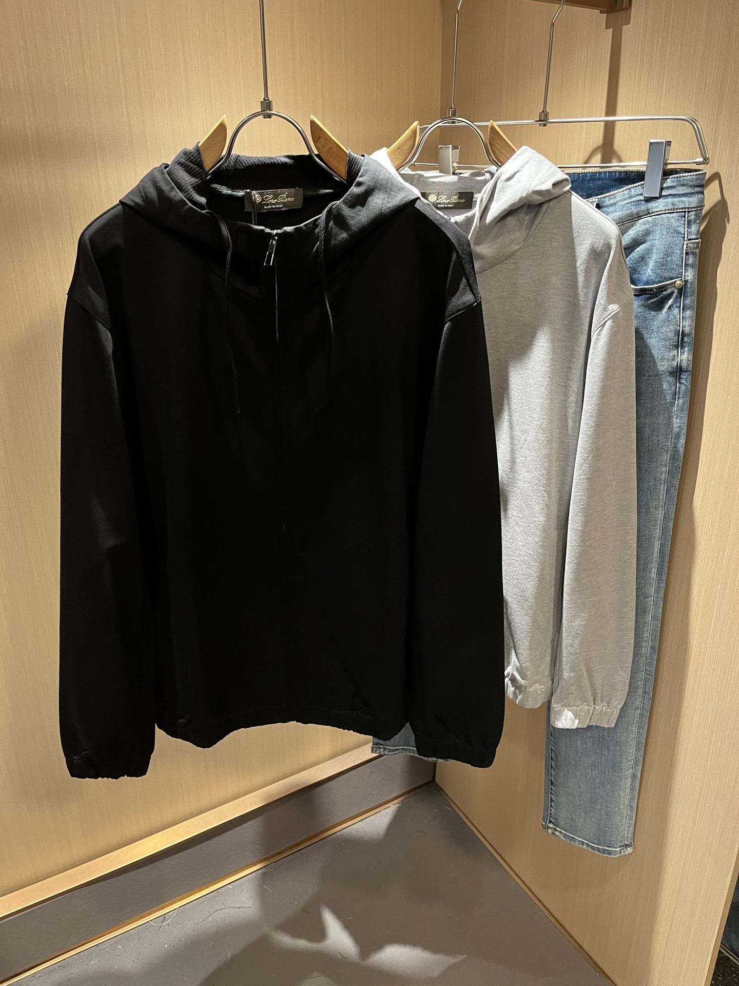  Loro Piana诺悠翩雅 2025秋冬新品男士连帽卫衣，外贸公司订单！客供纯棉棉材质，经典的专有织