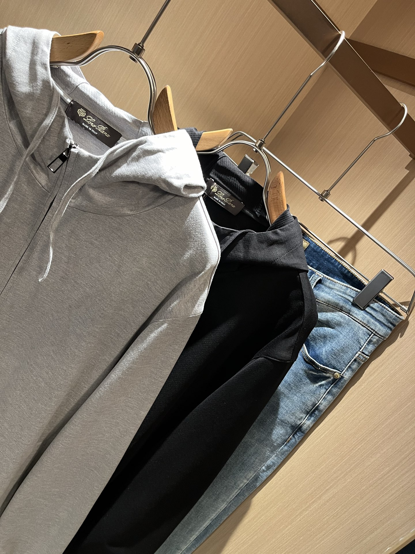  Loro Piana诺悠翩雅 2025秋冬新品男士连帽卫衣，外贸公司订单！客供纯棉棉材质，经典的专有织