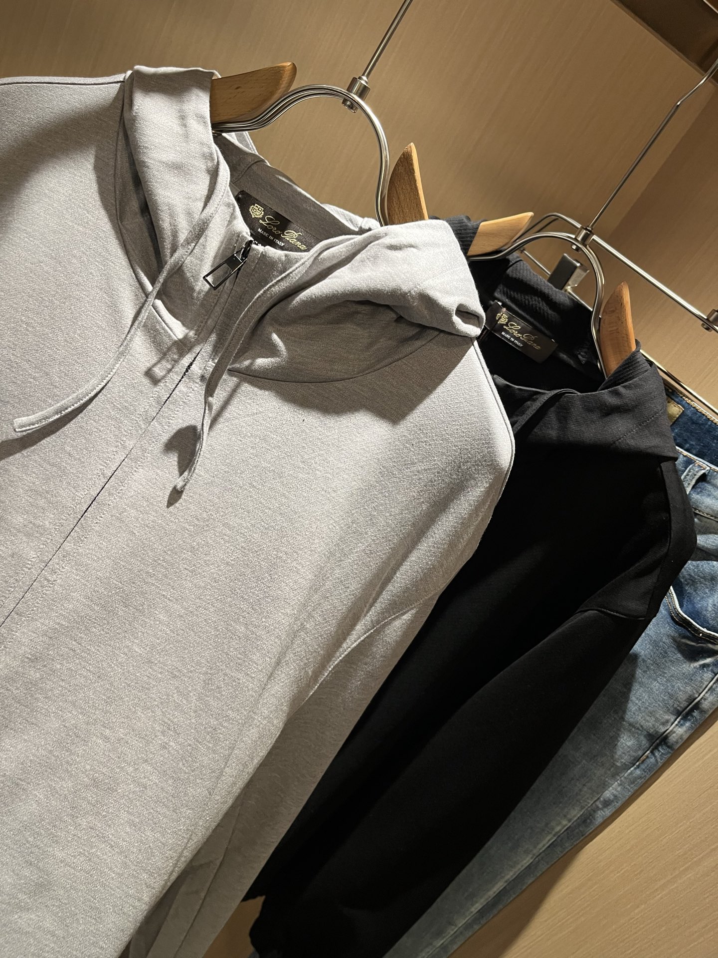  Loro Piana诺悠翩雅 2025秋冬新品男士连帽卫衣，外贸公司订单！客供纯棉棉材质，经典的专有织