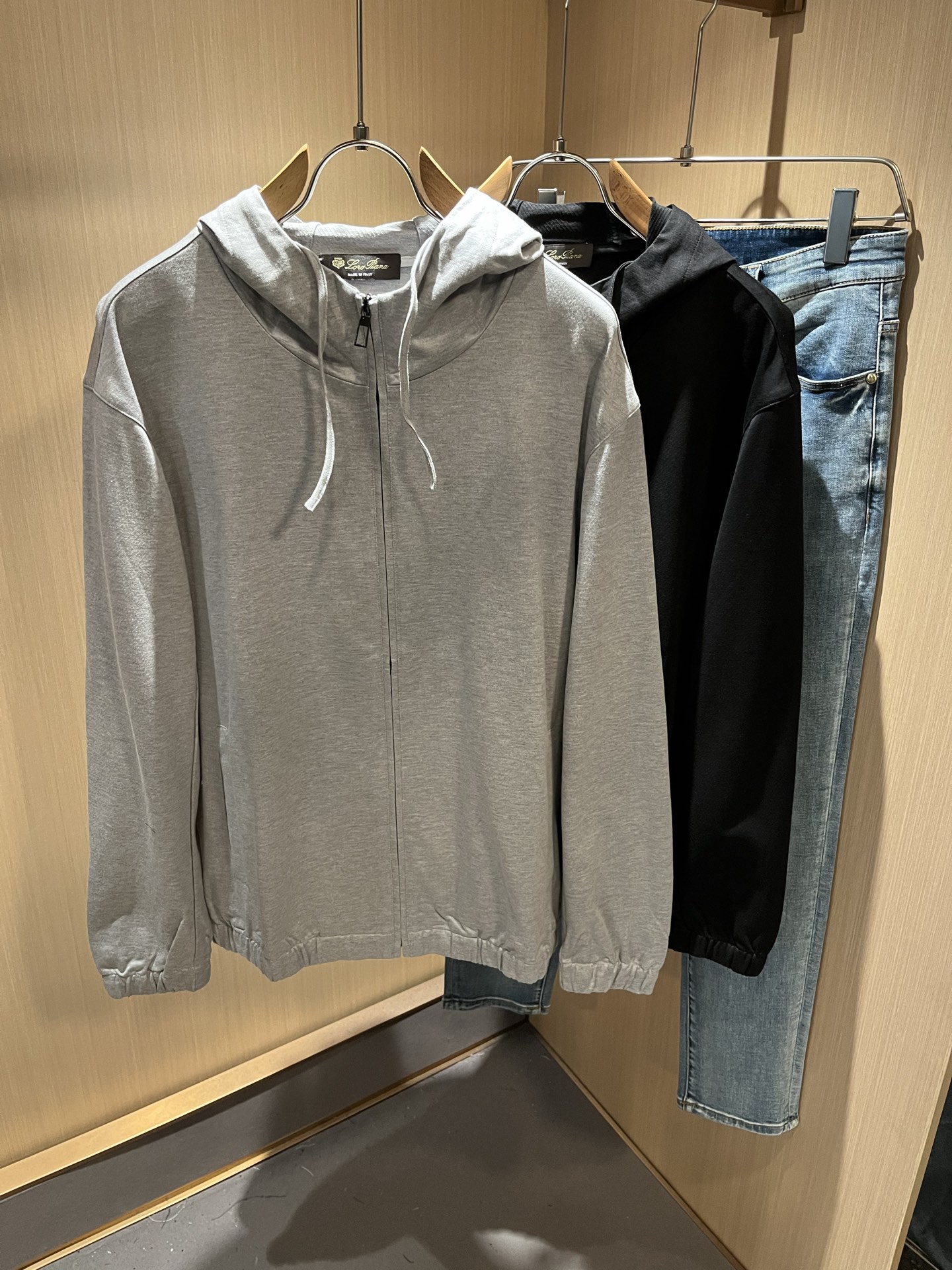  Loro Piana诺悠翩雅 2025秋冬新品男士连帽卫衣，外贸公司订单！客供纯棉棉材质，经典的专有织