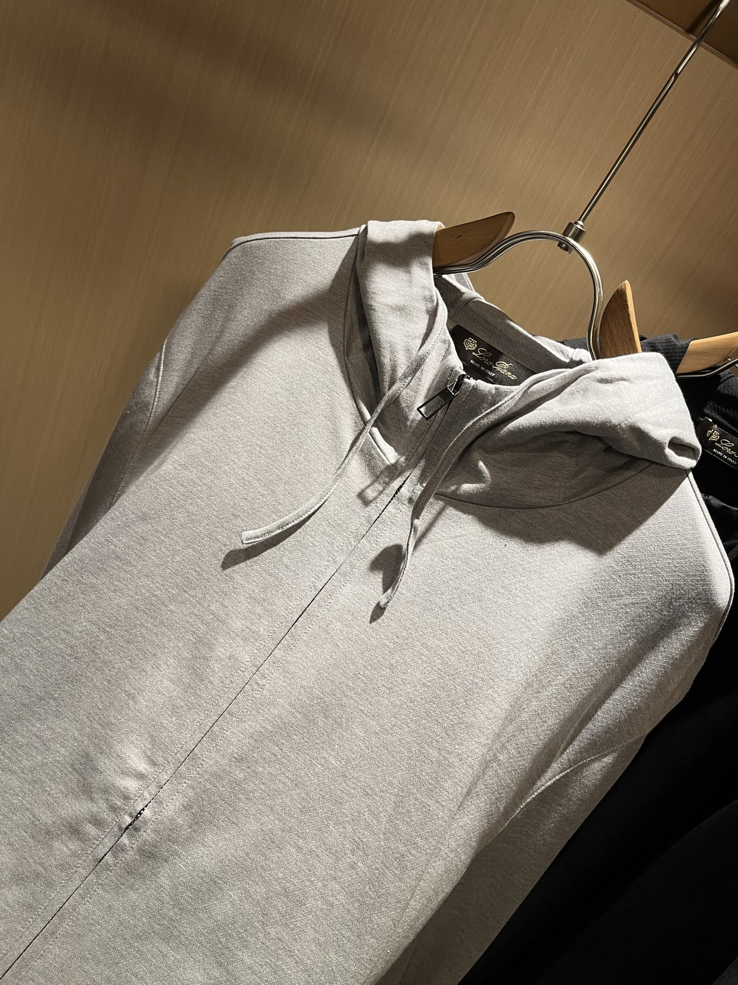  Loro Piana诺悠翩雅 2025秋冬新品男士连帽卫衣，外贸公司订单！客供纯棉棉材质，经典的专有织