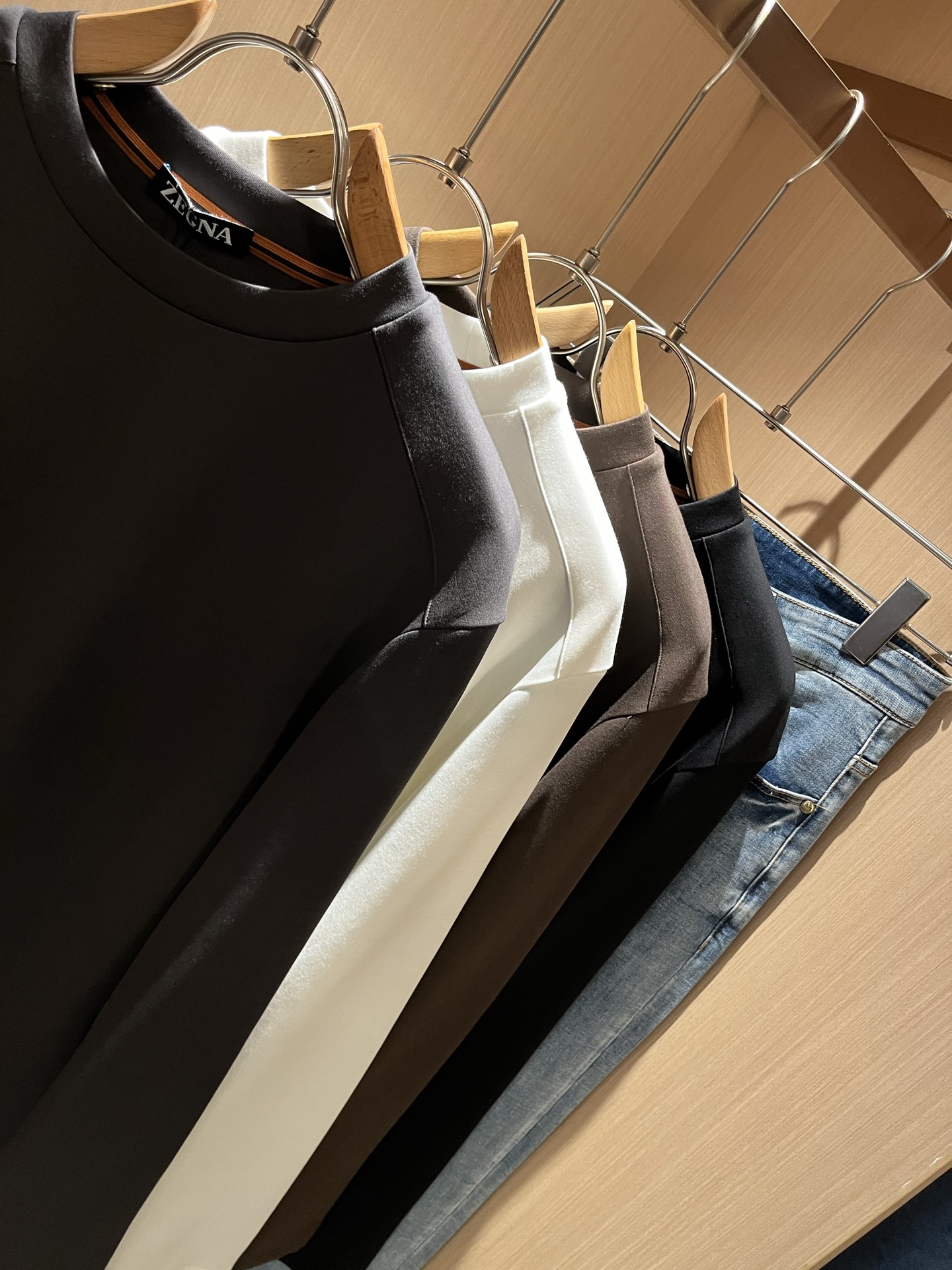  Ermenegildo Zeg*a杰*亚 2025秋冬新品男士长袖休闲打底衫，外贸公司订单！是杰尼亚经