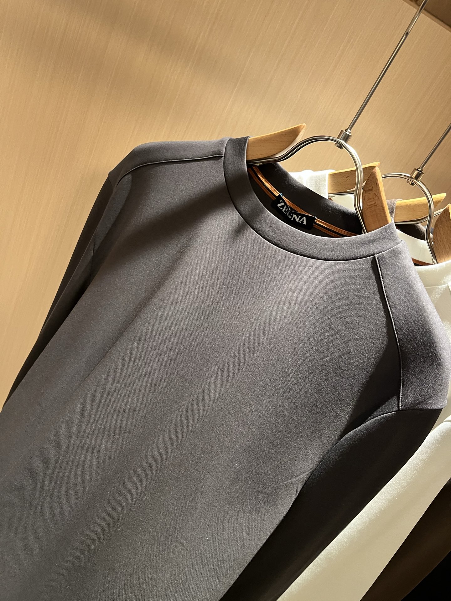  Ermenegildo Zeg*a杰*亚 2025秋冬新品男士长袖休闲打底衫，外贸公司订单！是杰尼亚经