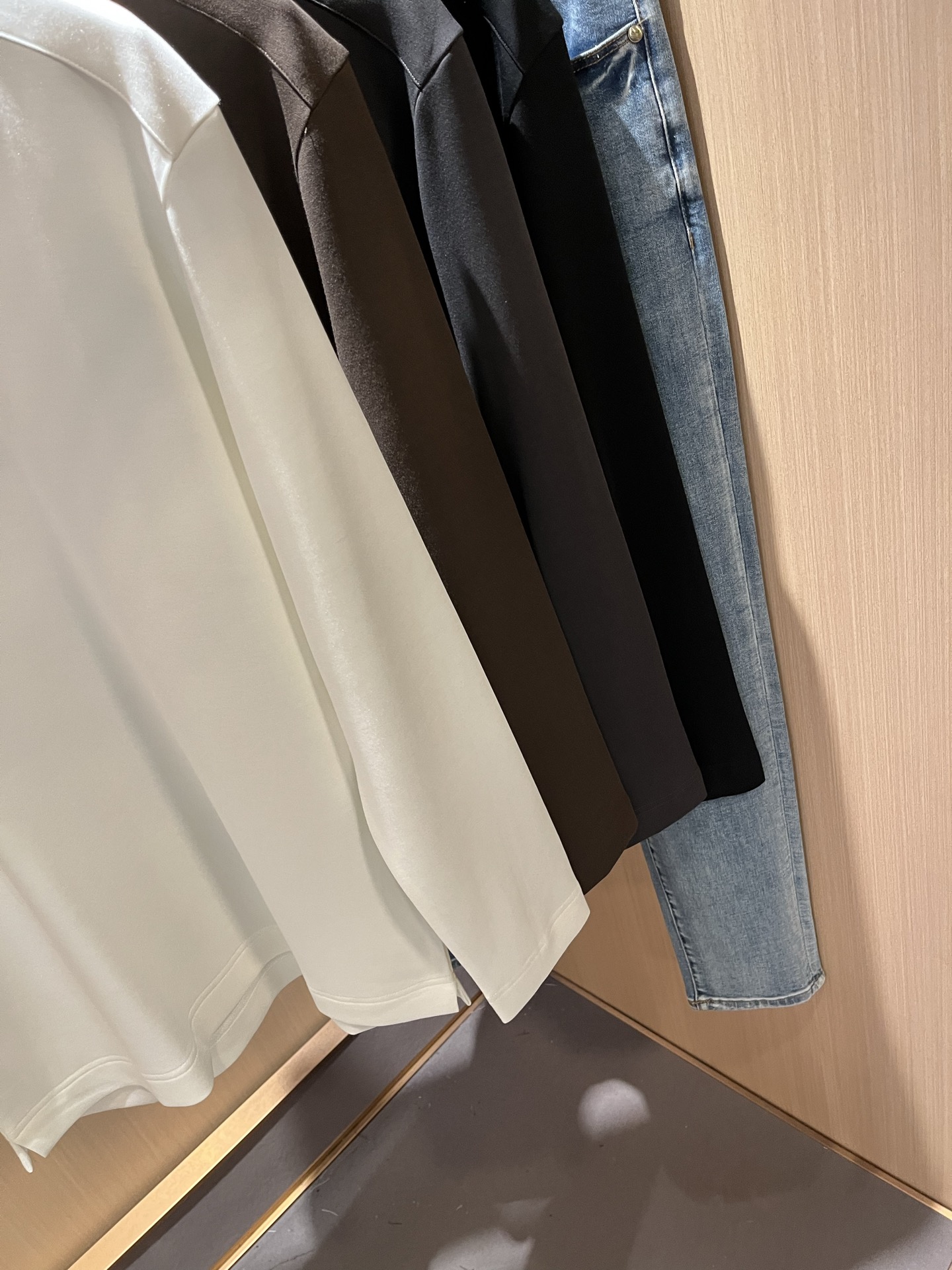  Ermenegildo Zeg*a杰*亚 2025秋冬新品男士长袖休闲打底衫，外贸公司订单！是杰尼亚经