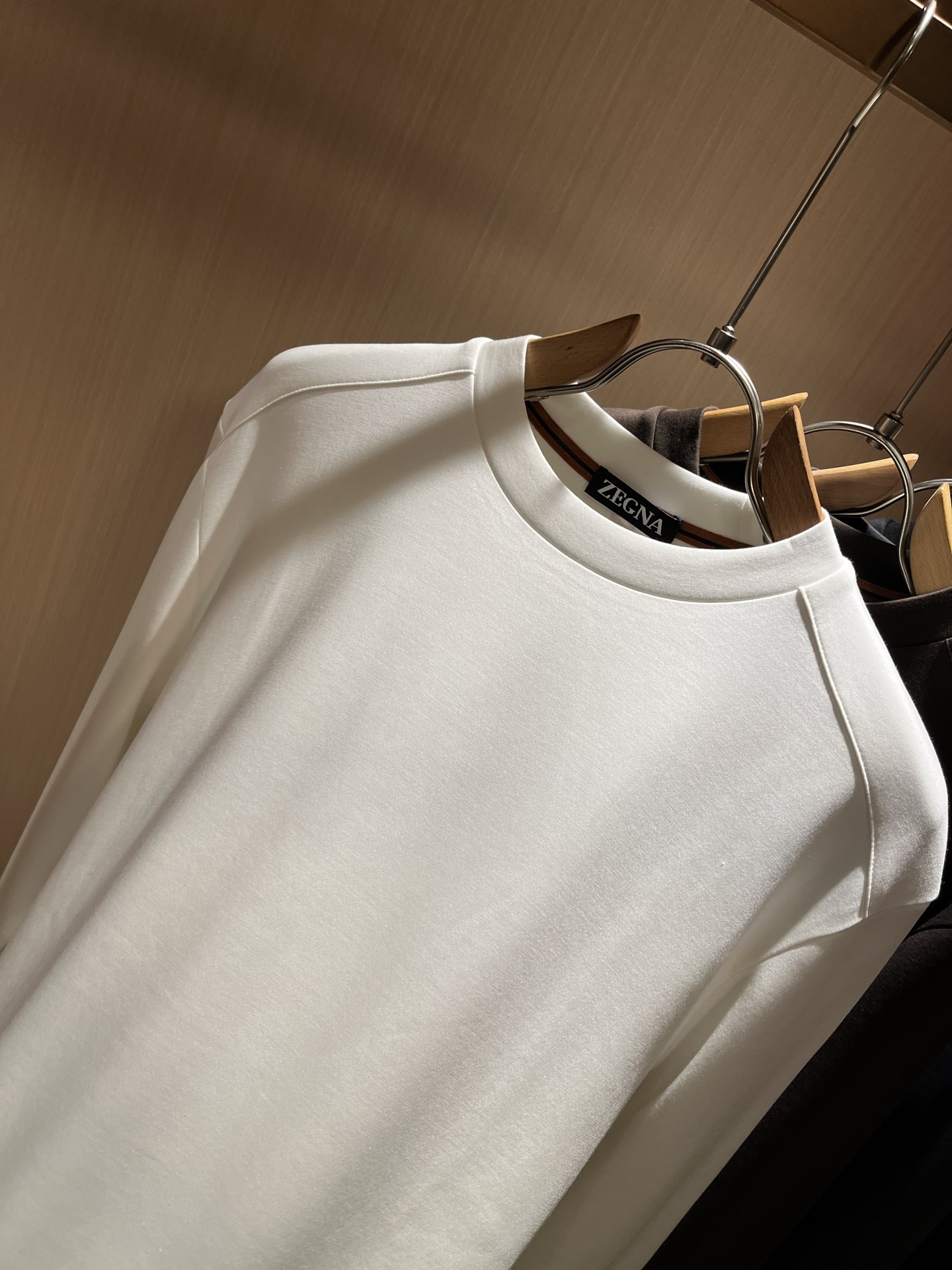  Ermenegildo Zeg*a杰*亚 2025秋冬新品男士长袖休闲打底衫，外贸公司订单！是杰尼亚经