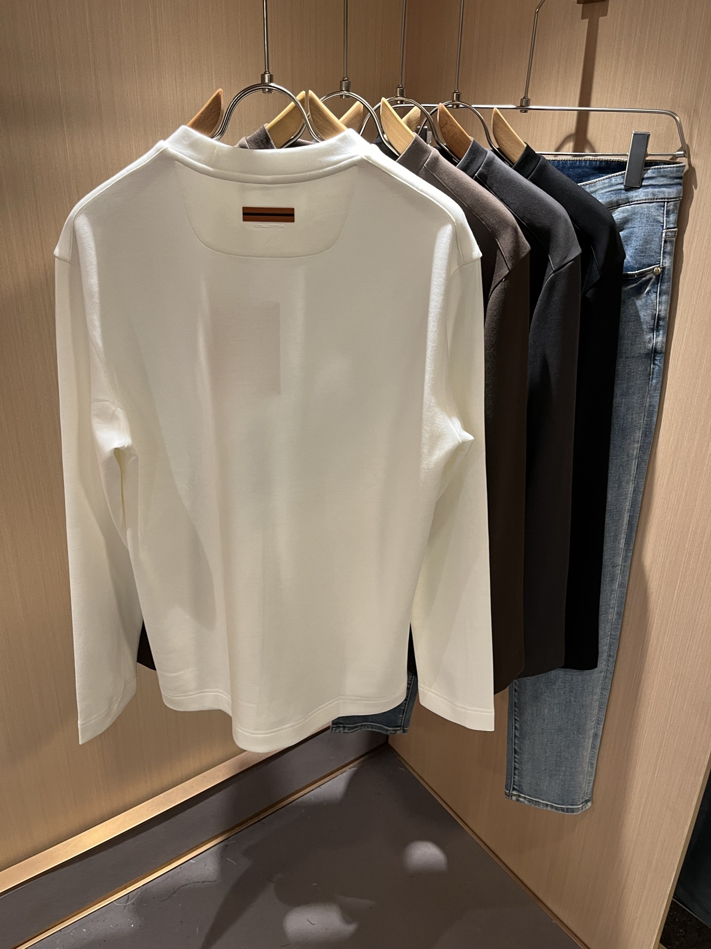  Ermenegildo Zeg*a杰*亚 2025秋冬新品男士长袖休闲打底衫，外贸公司订单！是杰尼亚经