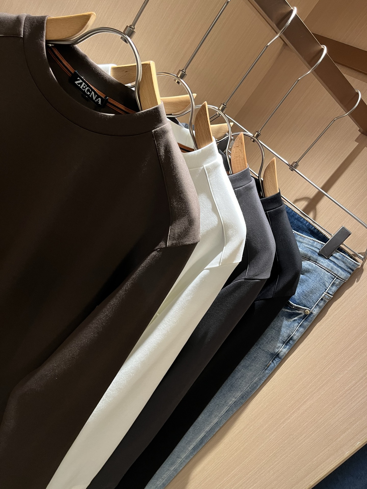  Ermenegildo Zeg*a杰*亚 2025秋冬新品男士长袖休闲打底衫，外贸公司订单！是杰尼亚经