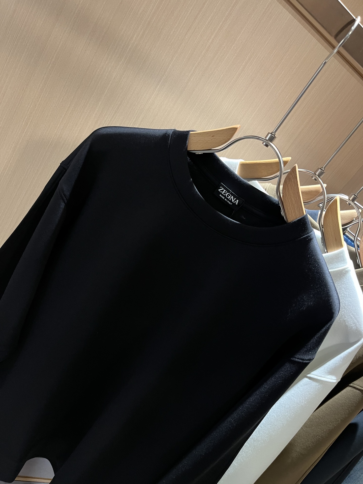  Ermenegildo Zeg*a杰*亚 2025秋冬新款男士休闲卫衣，压轴的渠道货出现了！！柜台同步