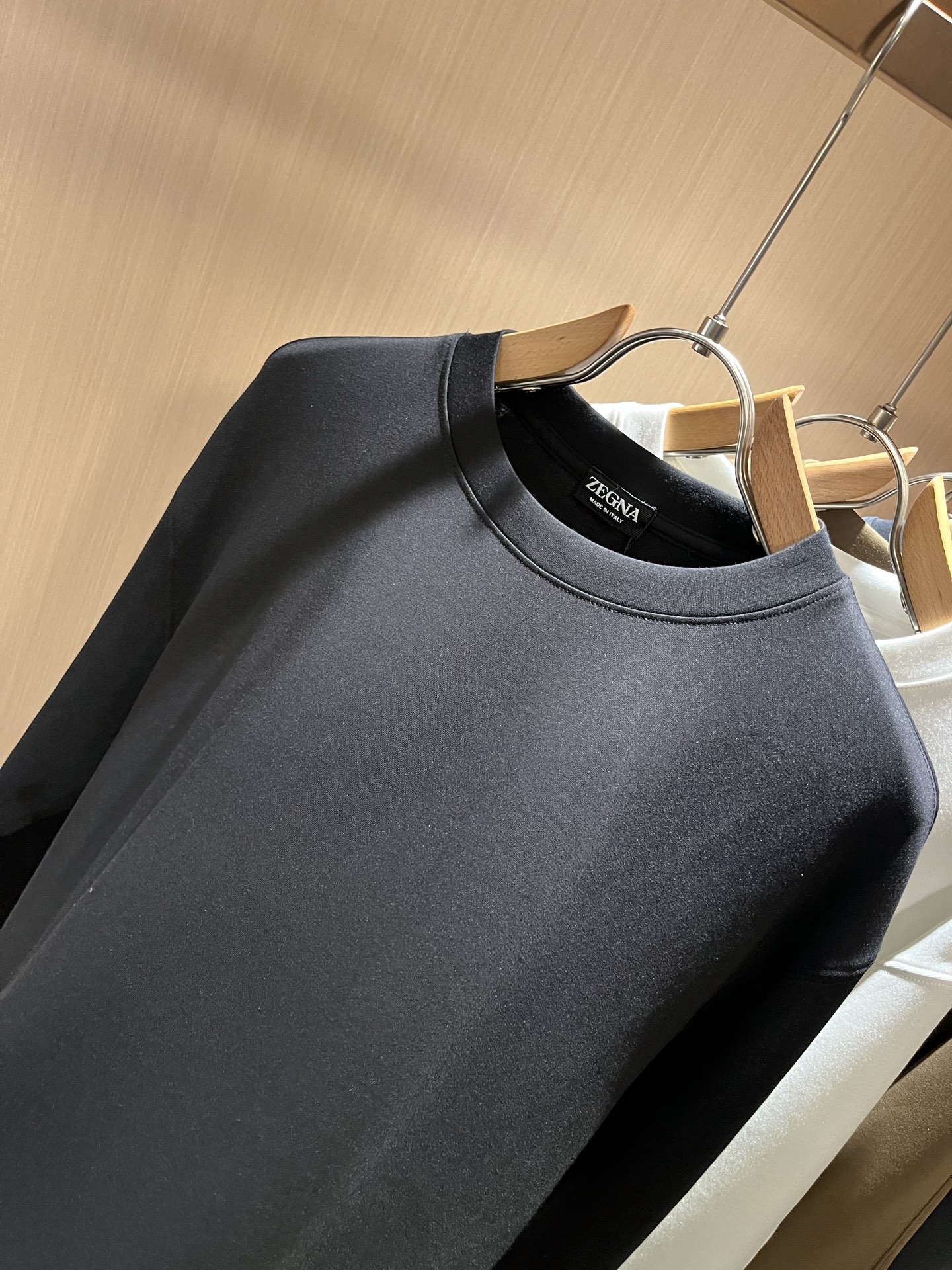  Ermenegildo Zeg*a杰*亚 2025秋冬新款男士休闲卫衣，压轴的渠道货出现了！！柜台同步