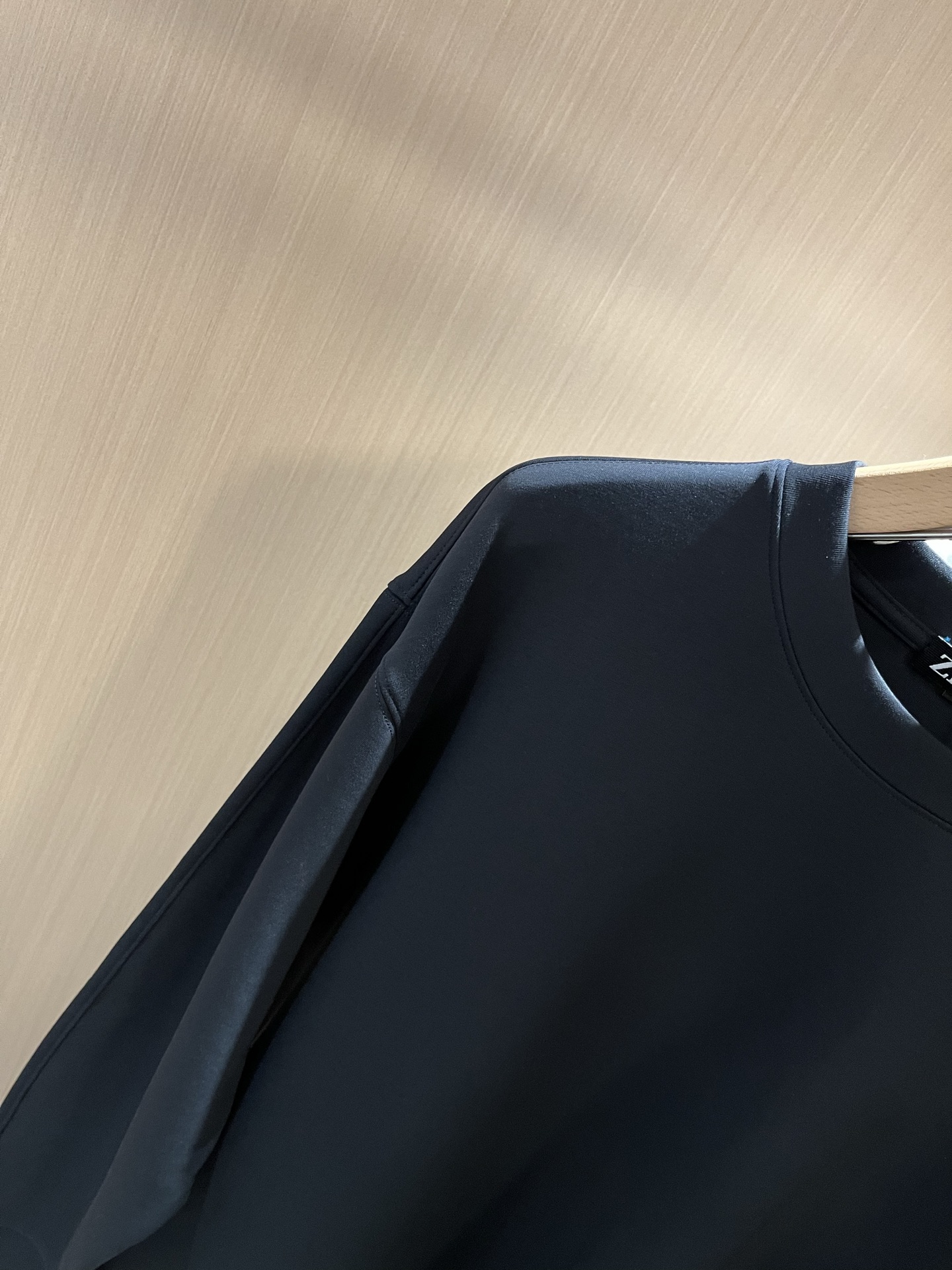  Ermenegildo Zeg*a杰*亚 2025秋冬新款男士休闲卫衣，压轴的渠道货出现了！！柜台同步