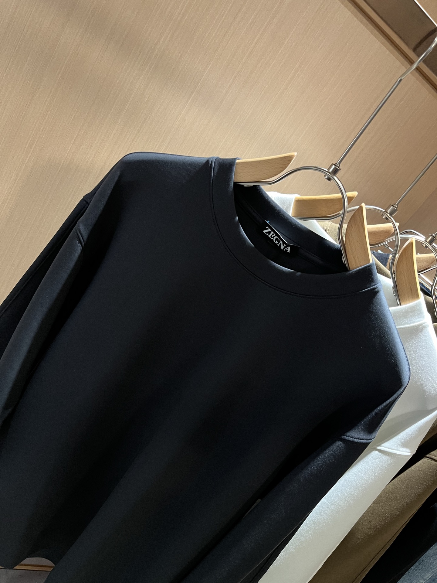  Ermenegildo Zeg*a杰*亚 2025秋冬新款男士休闲卫衣，压轴的渠道货出现了！！柜台同步