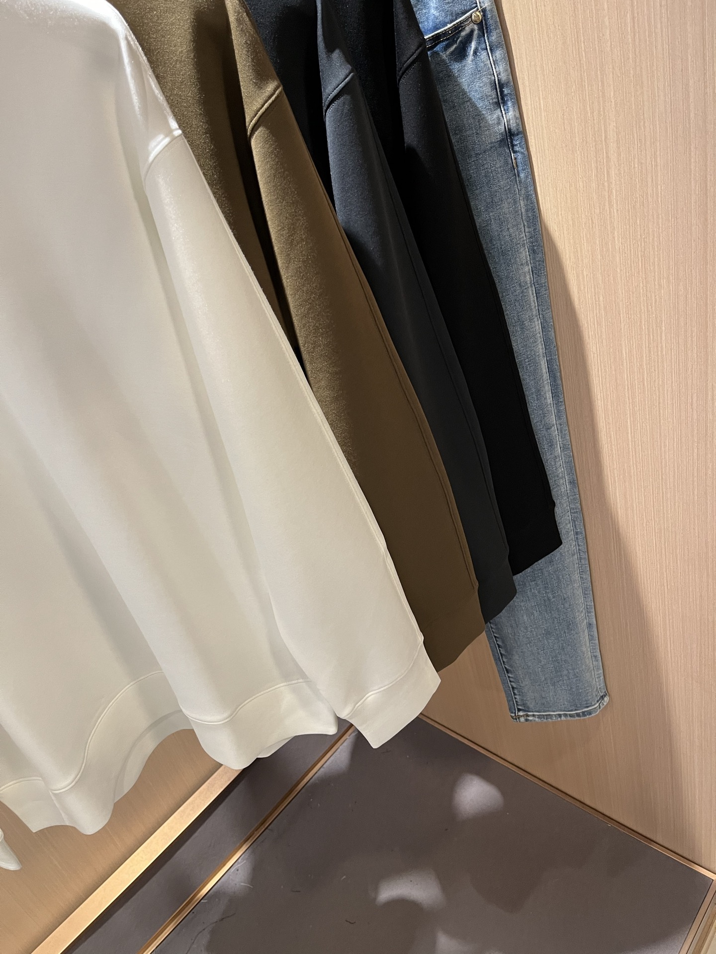  Ermenegildo Zeg*a杰*亚 2025秋冬新款男士休闲卫衣，压轴的渠道货出现了！！柜台同步