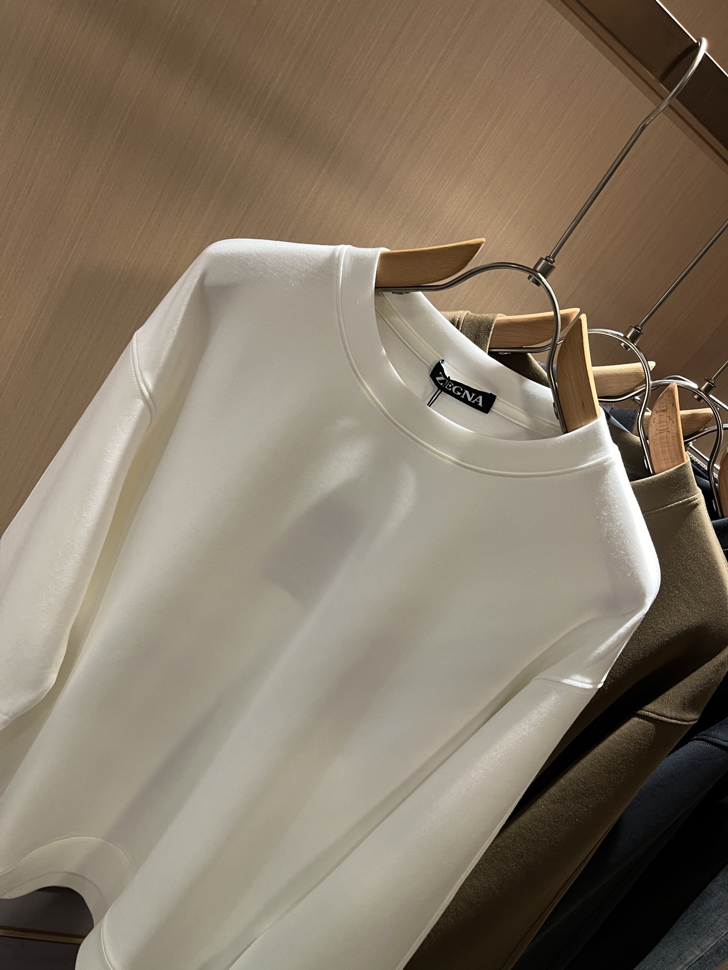  Ermenegildo Zeg*a杰*亚 2025秋冬新款男士休闲卫衣，压轴的渠道货出现了！！柜台同步