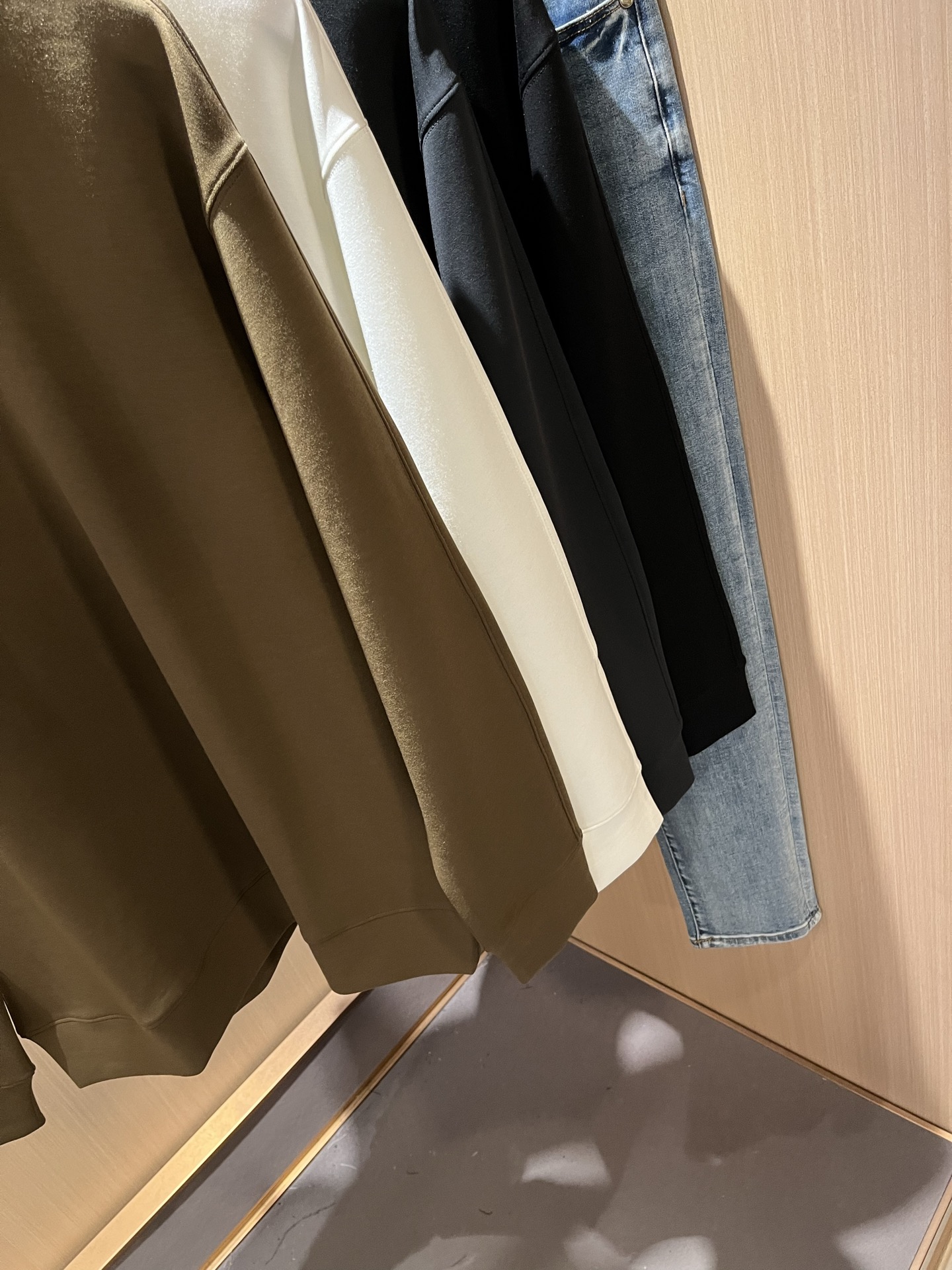  Ermenegildo Zeg*a杰*亚 2025秋冬新款男士休闲卫衣，压轴的渠道货出现了！！柜台同步