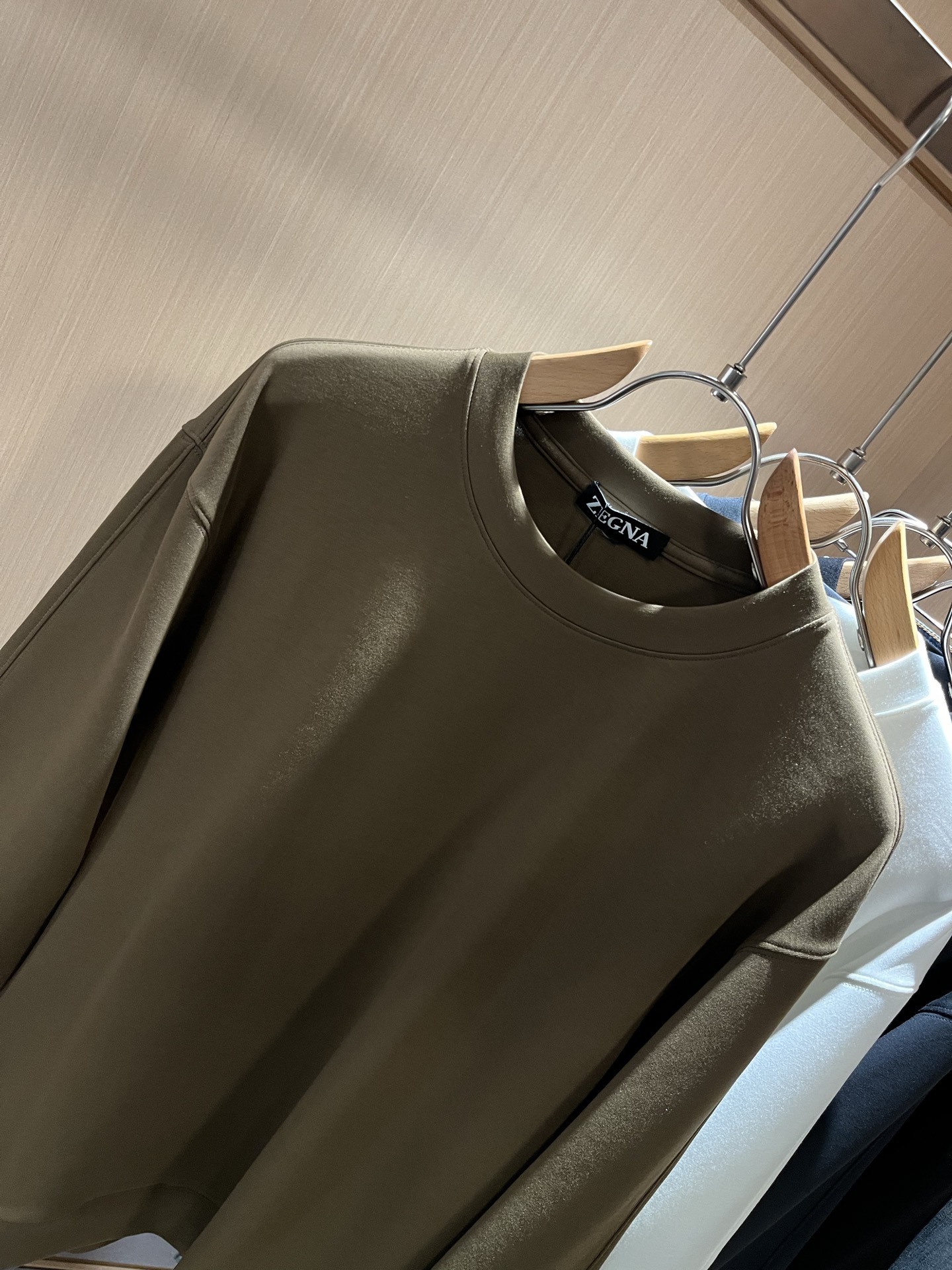  Ermenegildo Zeg*a杰*亚 2025秋冬新款男士休闲卫衣，压轴的渠道货出现了！！柜台同步