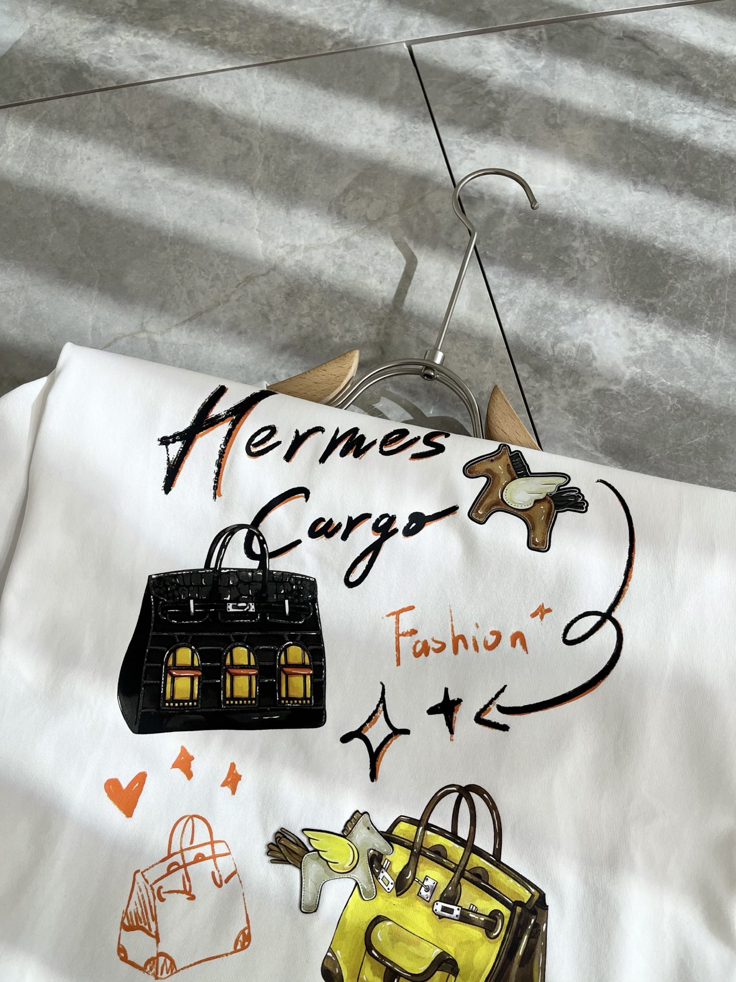  Her*mes爱*仕2025春夏新款男女同款👫短袖T恤，全新升级百搭基础款，低调奢华，品格之选！甄选优