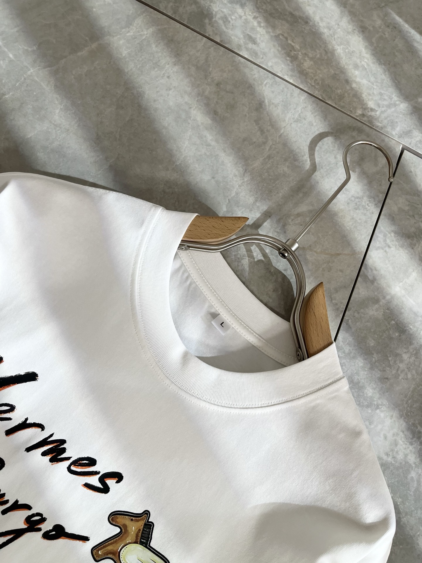  Her*mes爱*仕2025春夏新款男女同款👫短袖T恤，全新升级百搭基础款，低调奢华，品格之选！甄选优