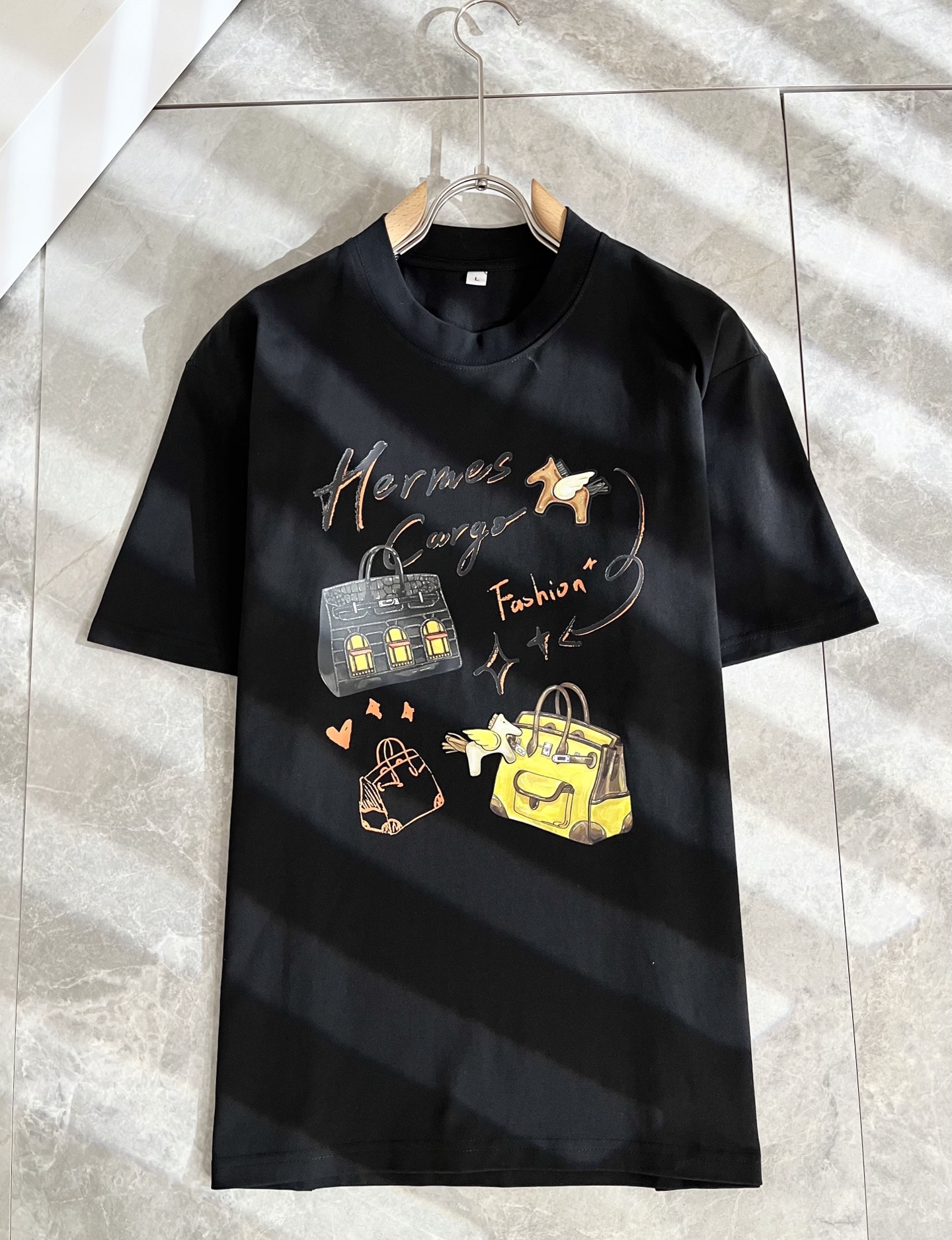  Her*mes爱*仕2025春夏新款男女同款👫短袖T恤，全新升级百搭基础款，低调奢华，品格之选！甄选优