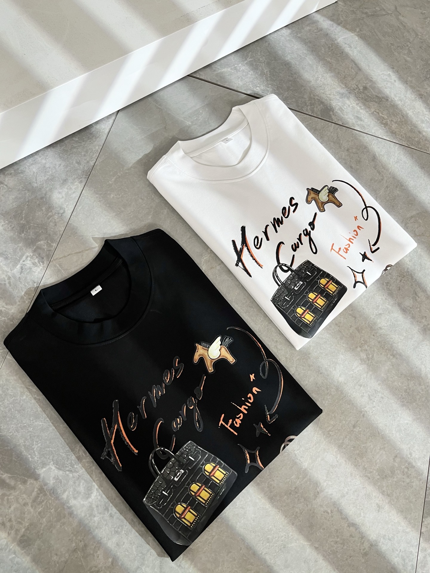  Her*mes爱*仕2025春夏新款男女同款👫短袖T恤，全新升级百搭基础款，低调奢华，品格之选！甄选优