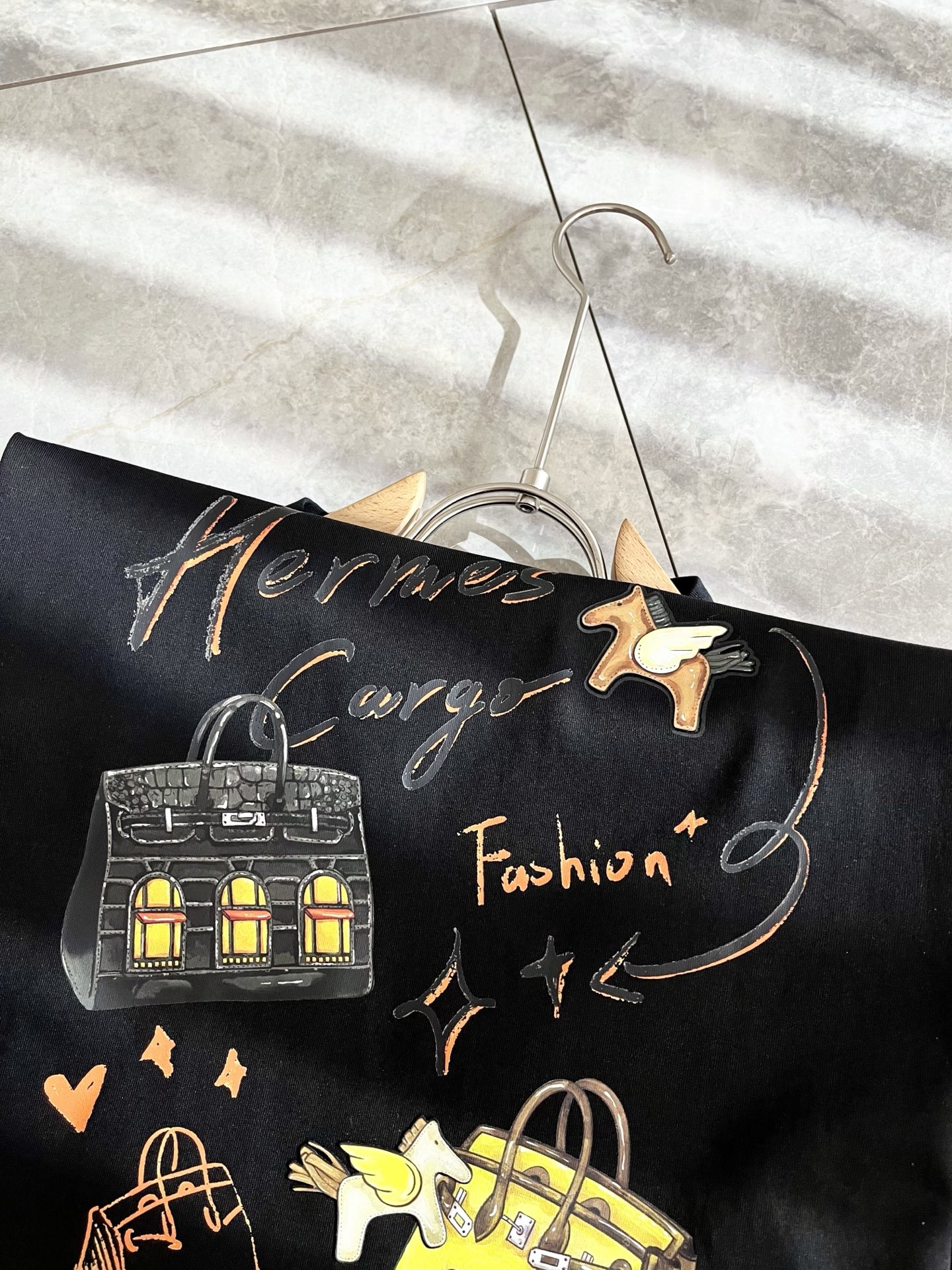  Her*mes爱*仕2025春夏新款男女同款👫短袖T恤，全新升级百搭基础款，低调奢华，品格之选！甄选优