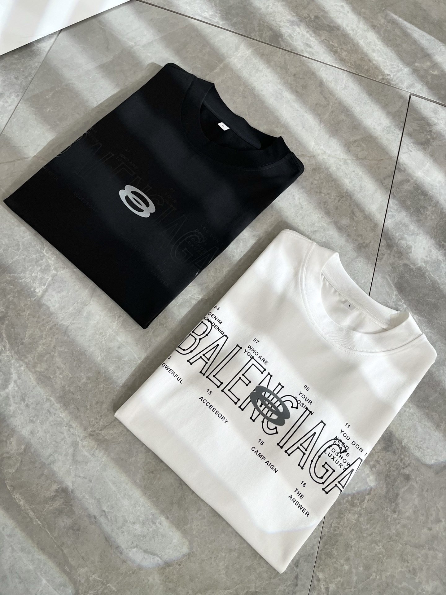    BALENCI*GA巴黎*家 2025春夏新款男女同款👫短袖T恤！走秀图案印花时尚休闲短袖T恤衫！