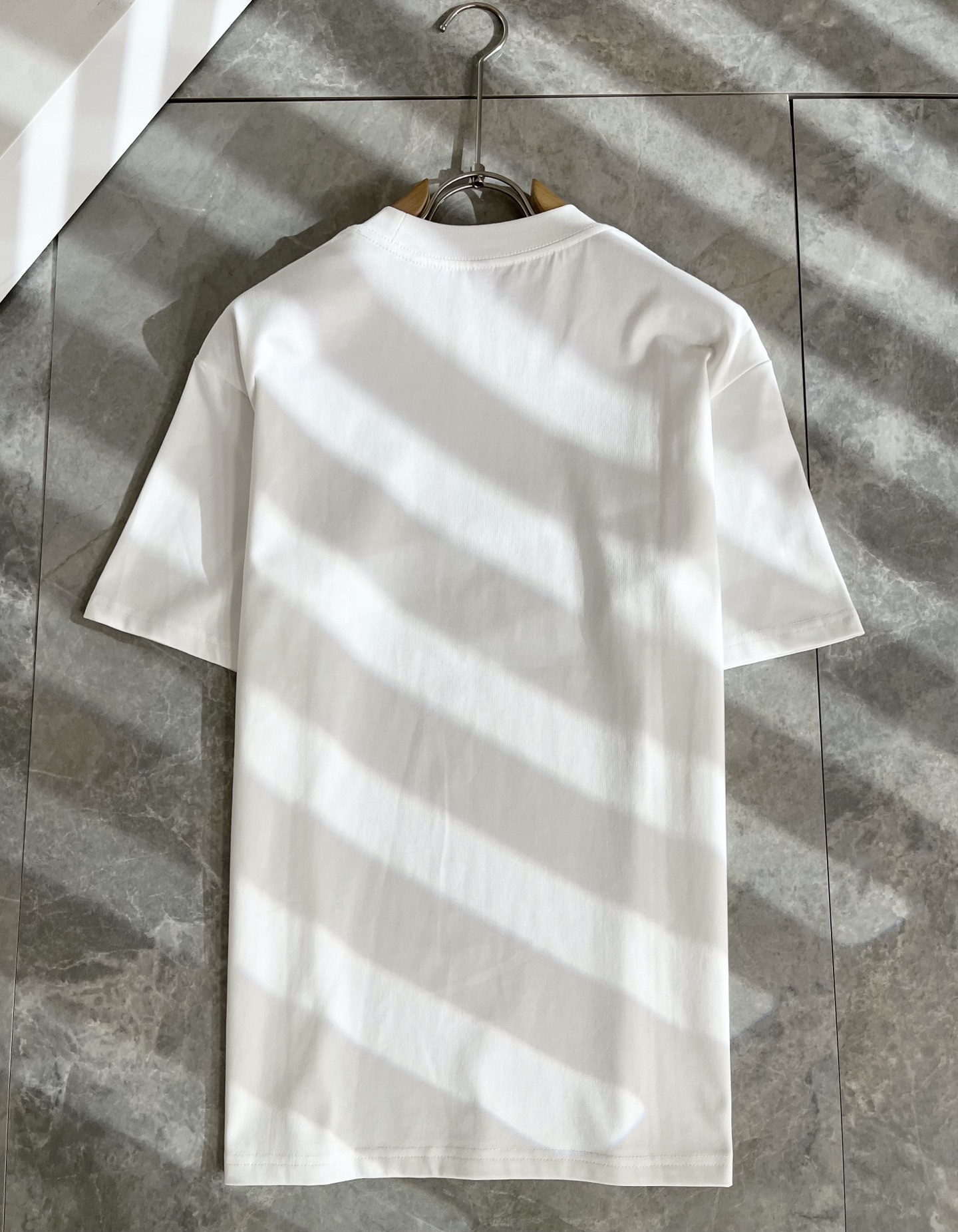    BALENCI*GA巴黎*家 2025春夏新款男女同款👫短袖T恤！走秀图案印花时尚休闲短袖T恤衫！