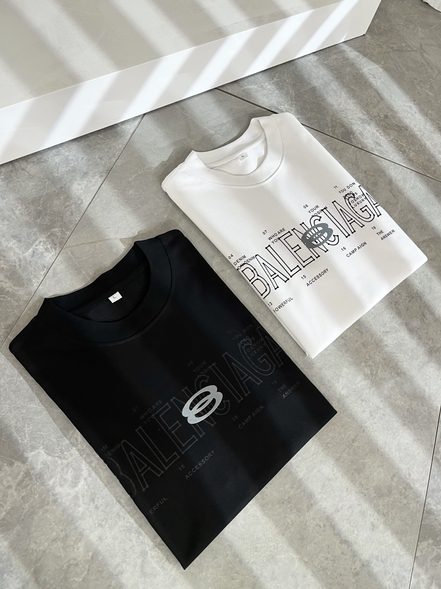    BALENCI*GA巴黎*家 2025春夏新款男女同款👫短袖T恤！走秀图案印花时尚休闲短袖T恤衫！