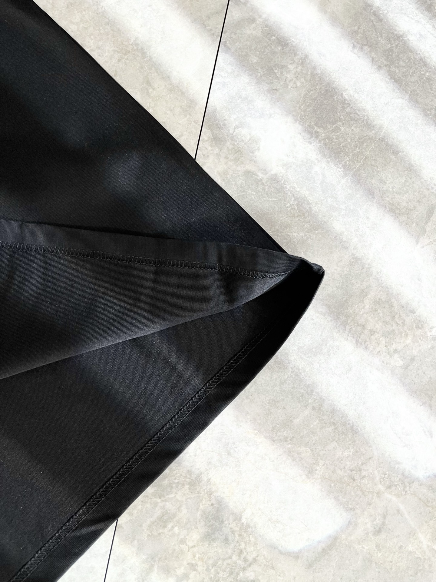    BALENCI*GA巴黎*家 2025春夏新款男女同款👫短袖T恤！走秀图案印花时尚休闲短袖T恤衫！