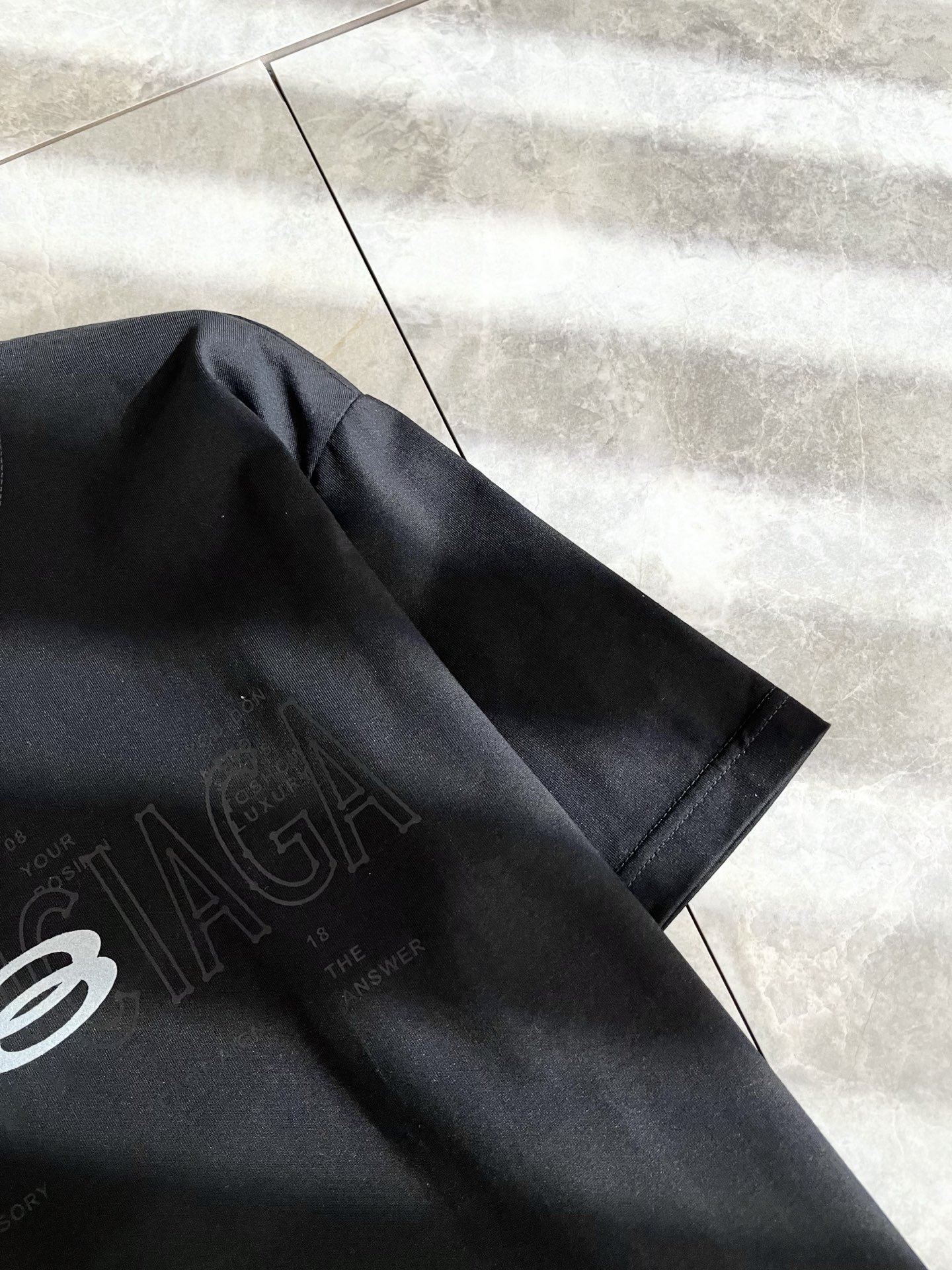    BALENCI*GA巴黎*家 2025春夏新款男女同款👫短袖T恤！走秀图案印花时尚休闲短袖T恤衫！