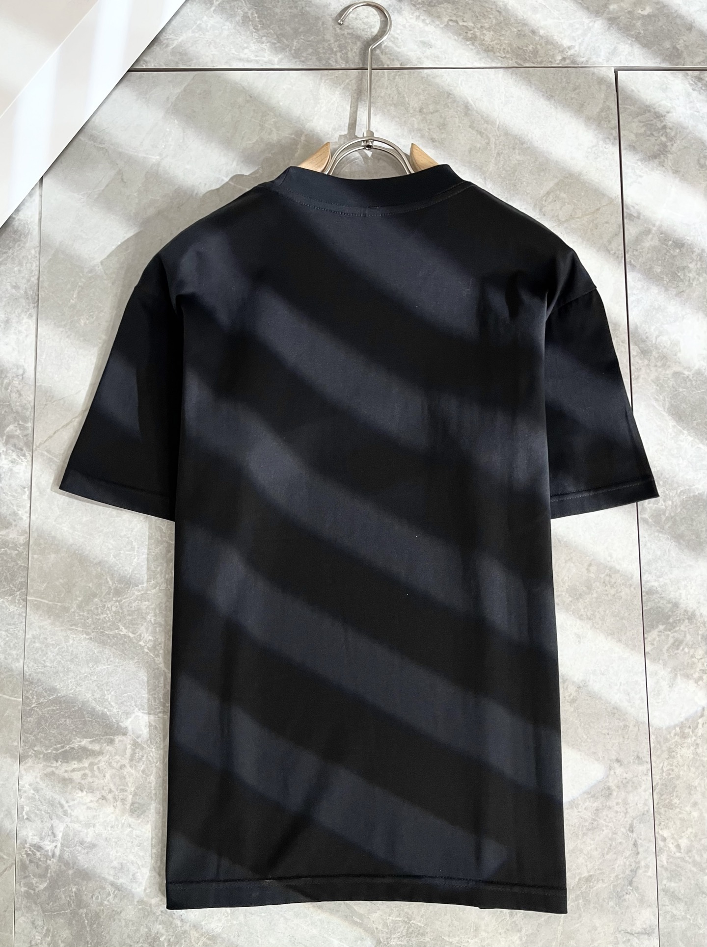    BALENCI*GA巴黎*家 2025春夏新款男女同款👫短袖T恤！走秀图案印花时尚休闲短袖T恤衫！