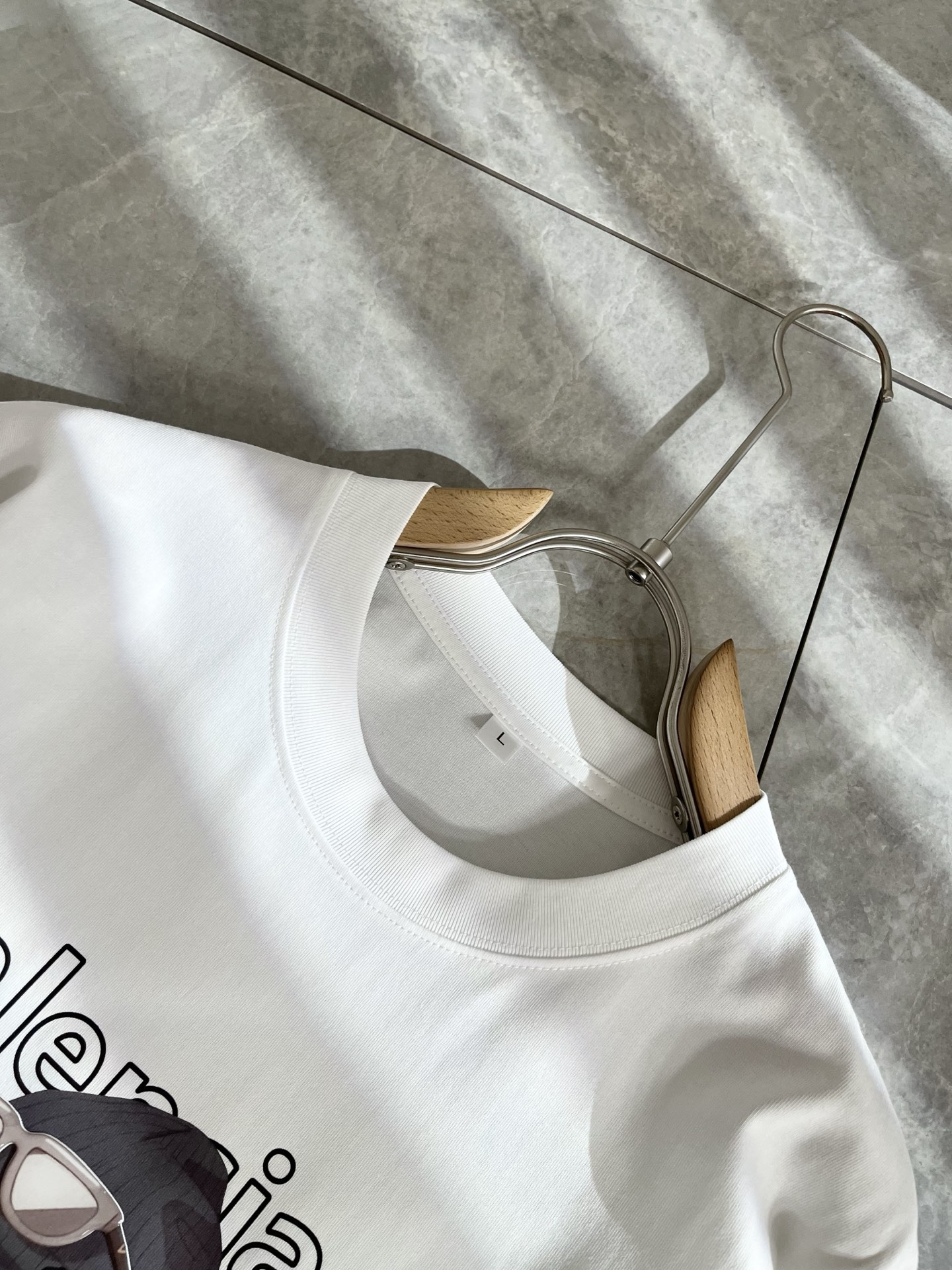    BALENCI*GA巴黎*家 2025春夏新款男女同款👫短袖T恤！走秀图案印花时尚休闲短袖T恤衫！