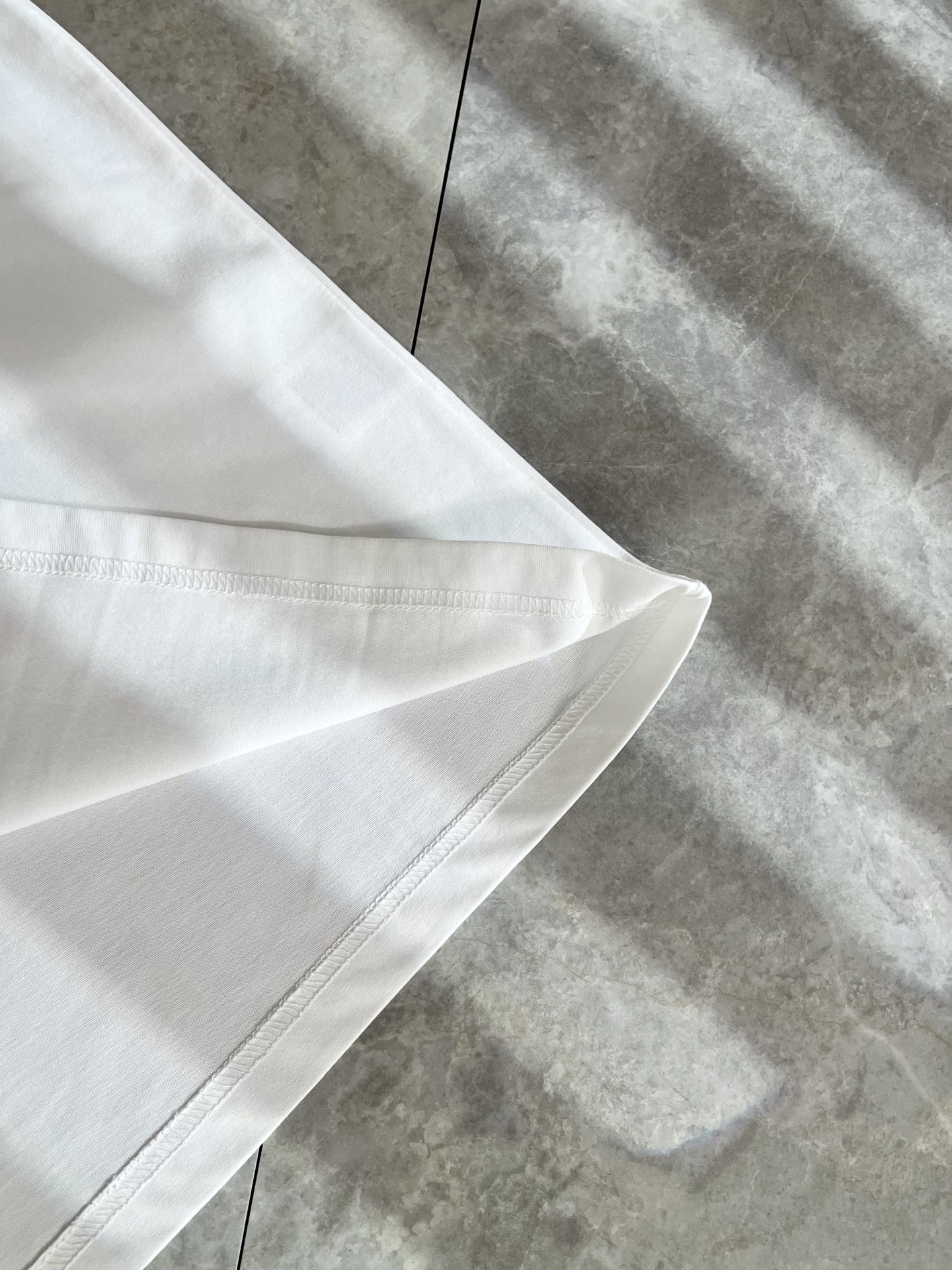    BALENCI*GA巴黎*家 2025春夏新款男女同款👫短袖T恤！走秀图案印花时尚休闲短袖T恤衫！