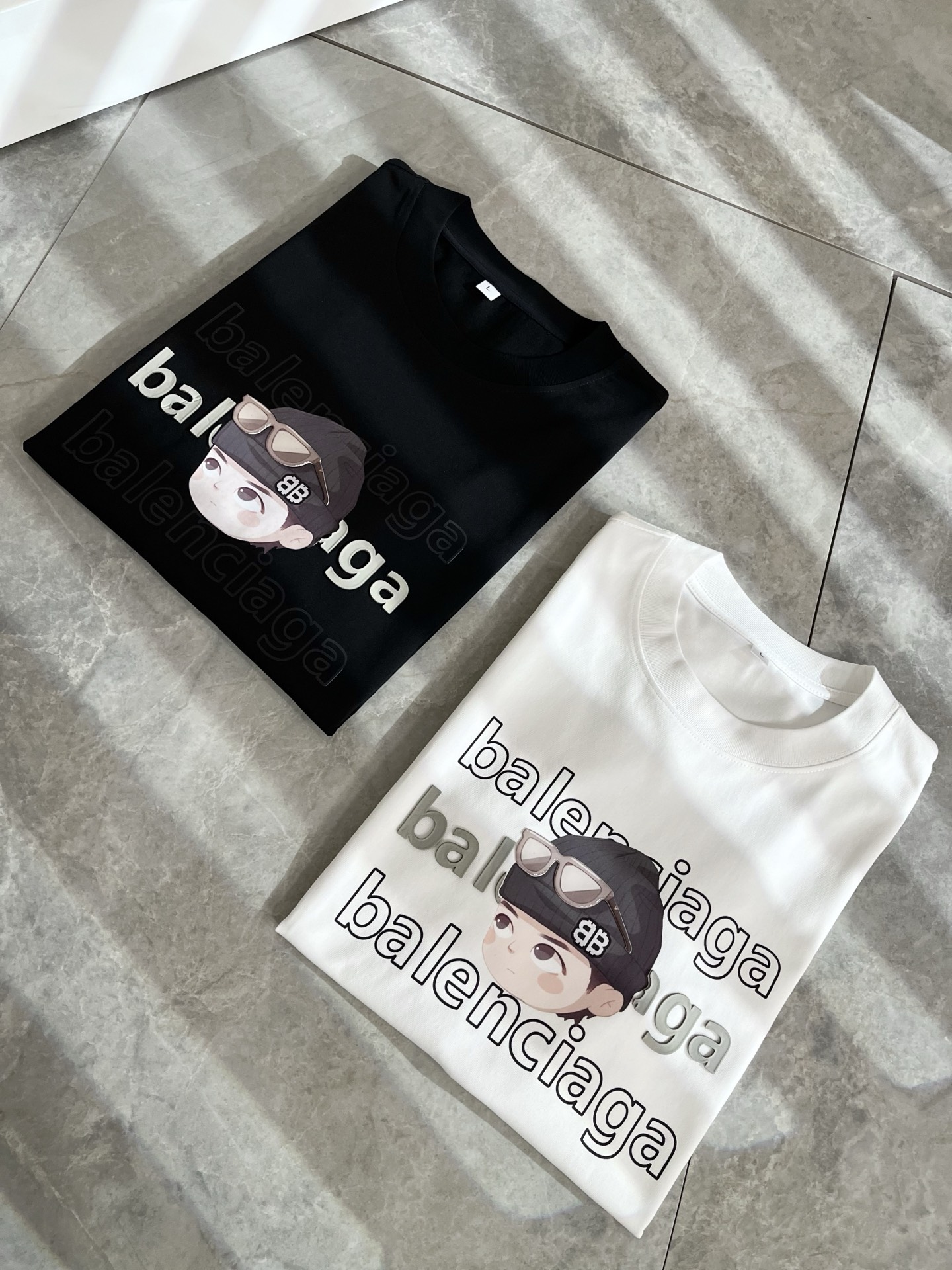    BALENCI*GA巴黎*家 2025春夏新款男女同款👫短袖T恤！走秀图案印花时尚休闲短袖T恤衫！