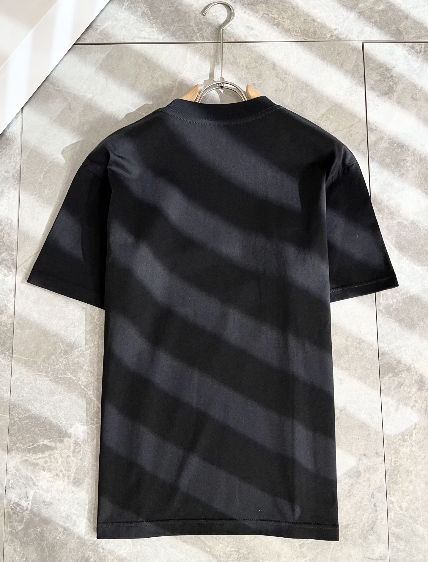    BALENCI*GA巴黎*家 2025春夏新款男女同款👫短袖T恤！走秀图案印花时尚休闲短袖T恤衫！