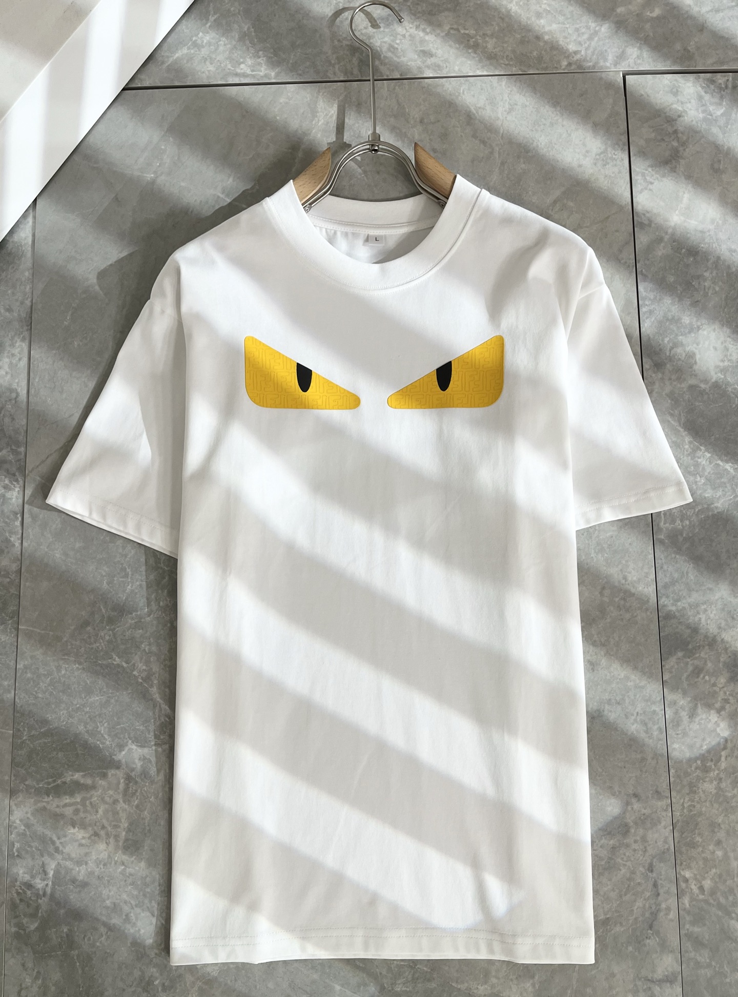   FEN*I 芬*迪2025春夏新款FD家族FF男女同款👫打底衫，男女同款👫百搭极简短袖。意大利原厂订