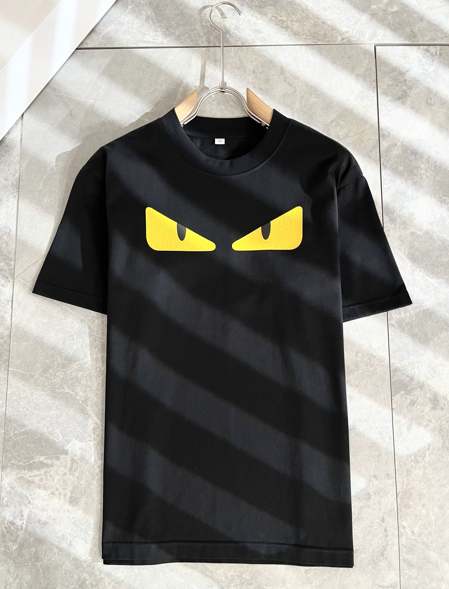   FEN*I 芬*迪2025春夏新款FD家族FF男女同款👫打底衫，男女同款👫百搭极简短袖。意大利原厂订