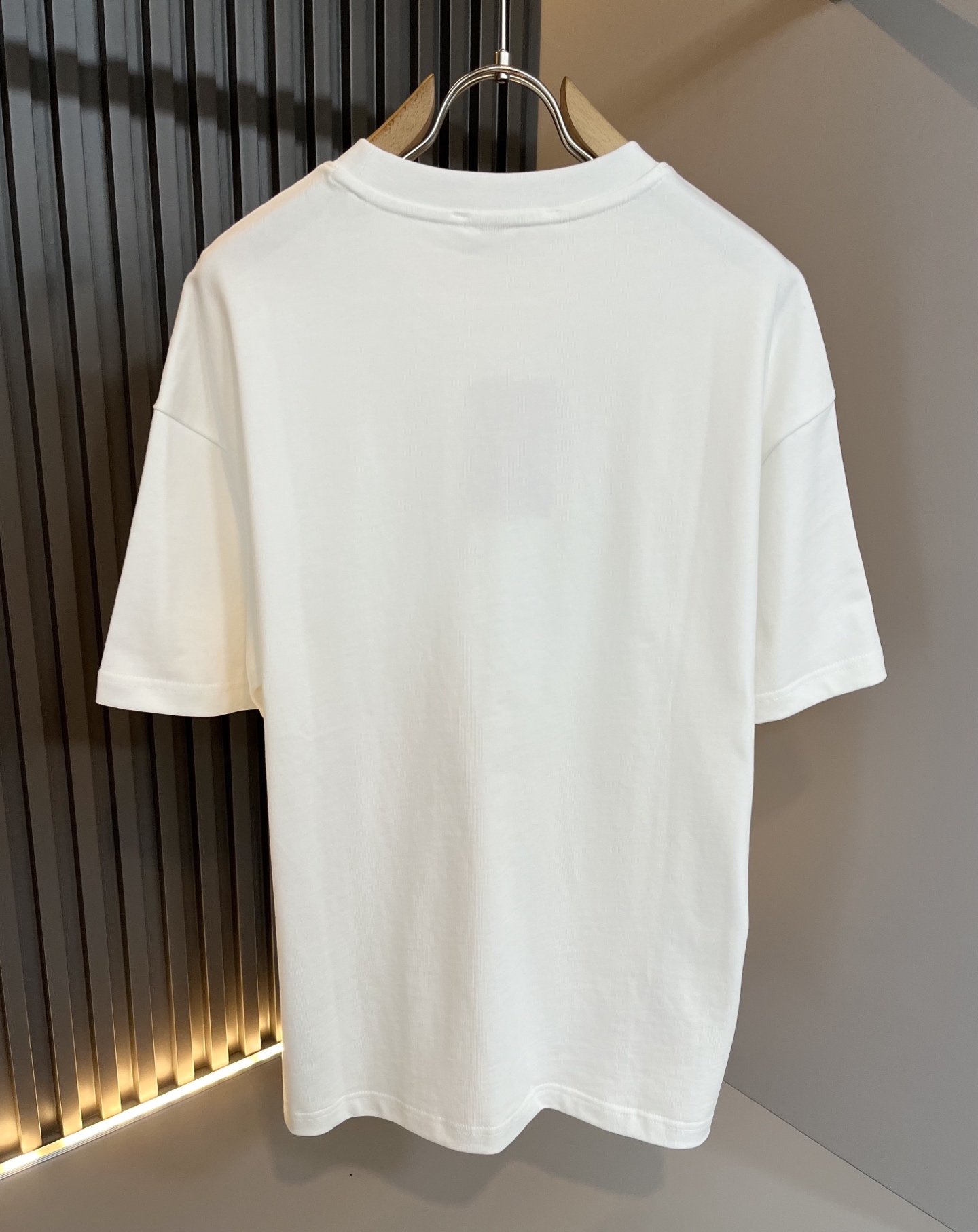  VALENTI*O华伦*奴～柜台款、2025春夏新款休闲套装，胸前logo压胶设计！简单时尚而年轻，百