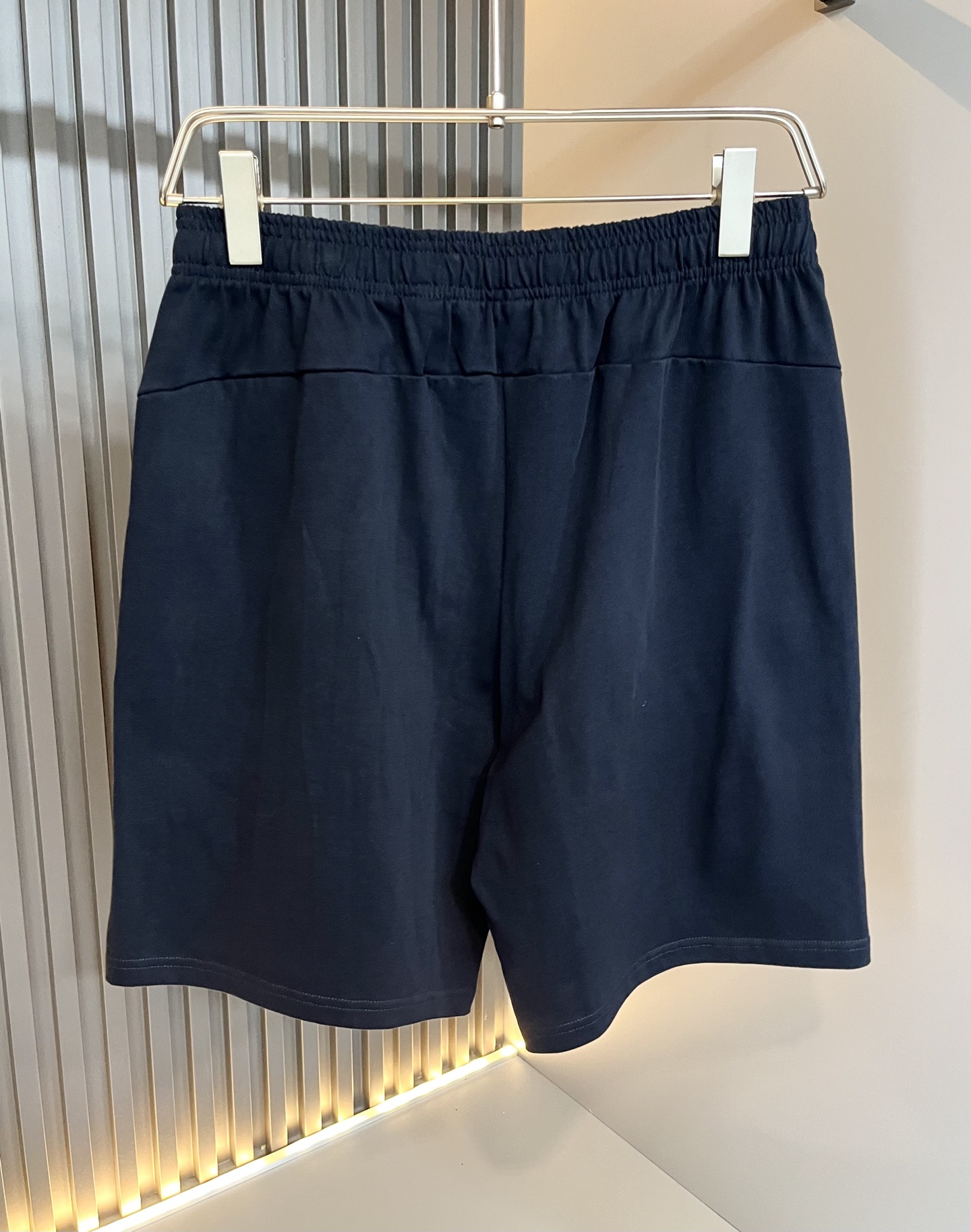  VALENTI*O华伦*奴～柜台款、2025春夏新款休闲套装，胸前logo压胶设计！简单时尚而年轻，百