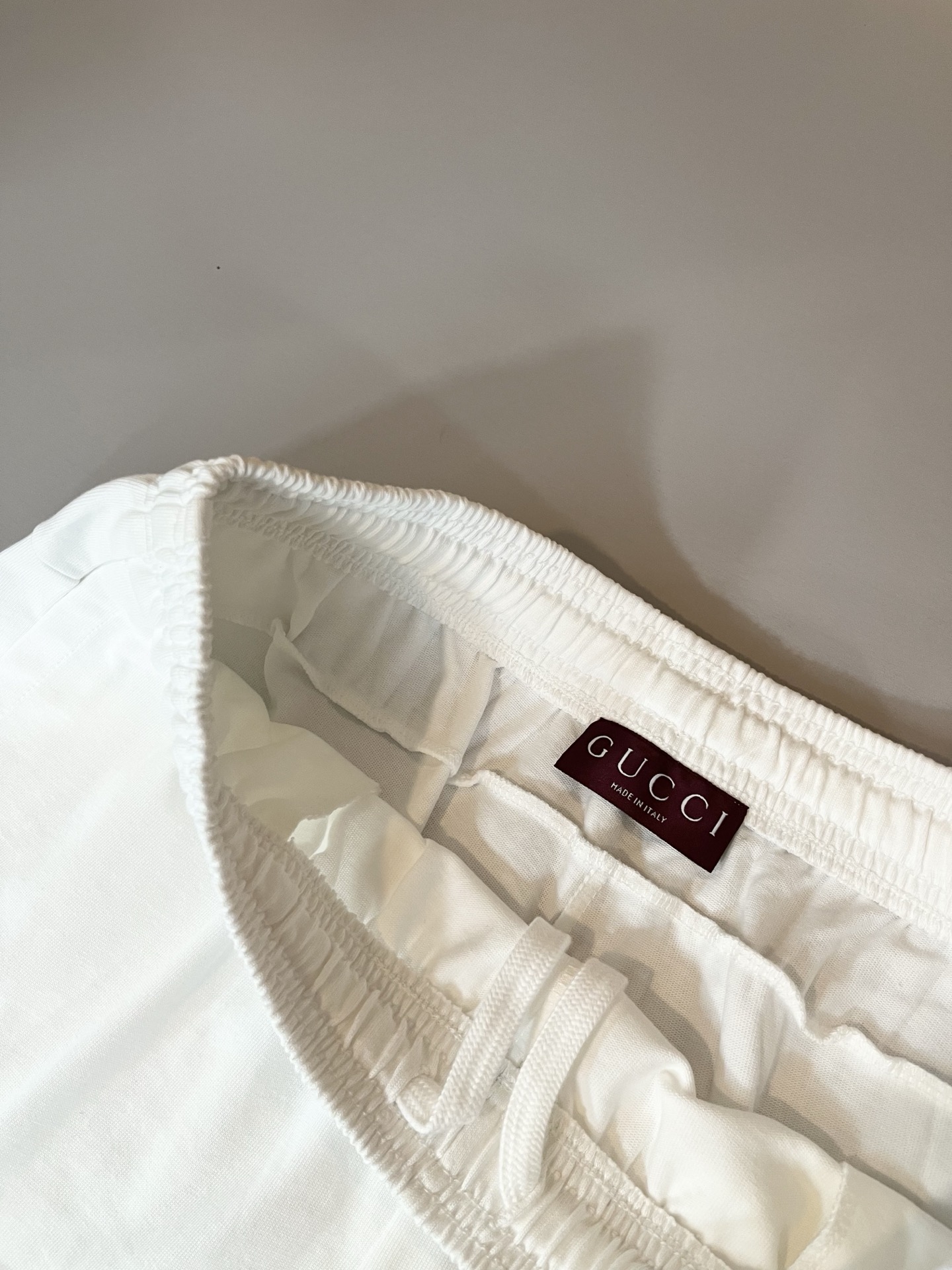  Gucc*古家 2025春夏系列基础圆领套休闲套装，男女同情侣款👫休闲宽松棉质圆领短袖T恤衫！贸易公司